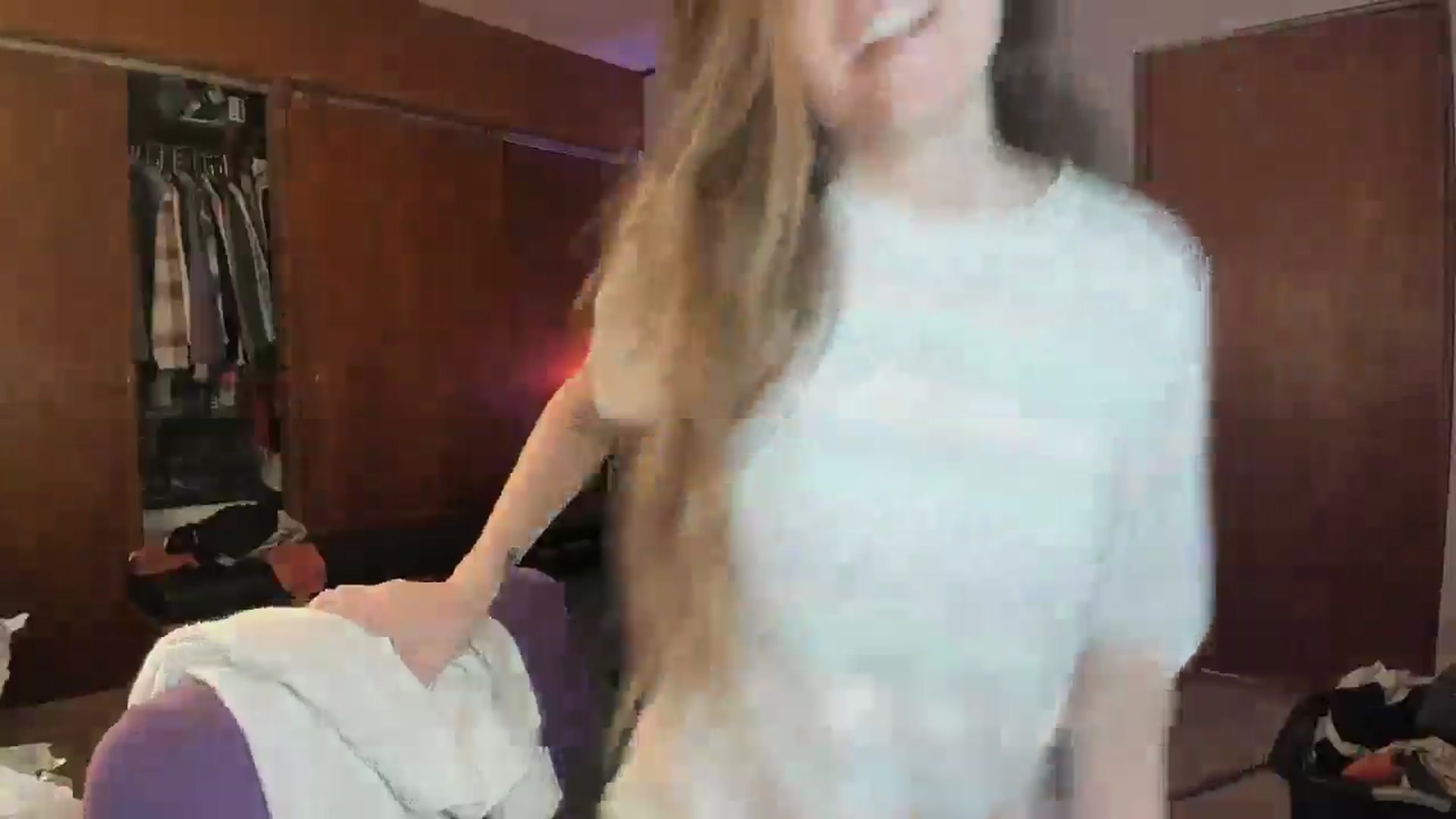 Gallery image thumbnail from KennaKind's myfreecams stream on, 04/05/2026, 02:05 image 4 of 20