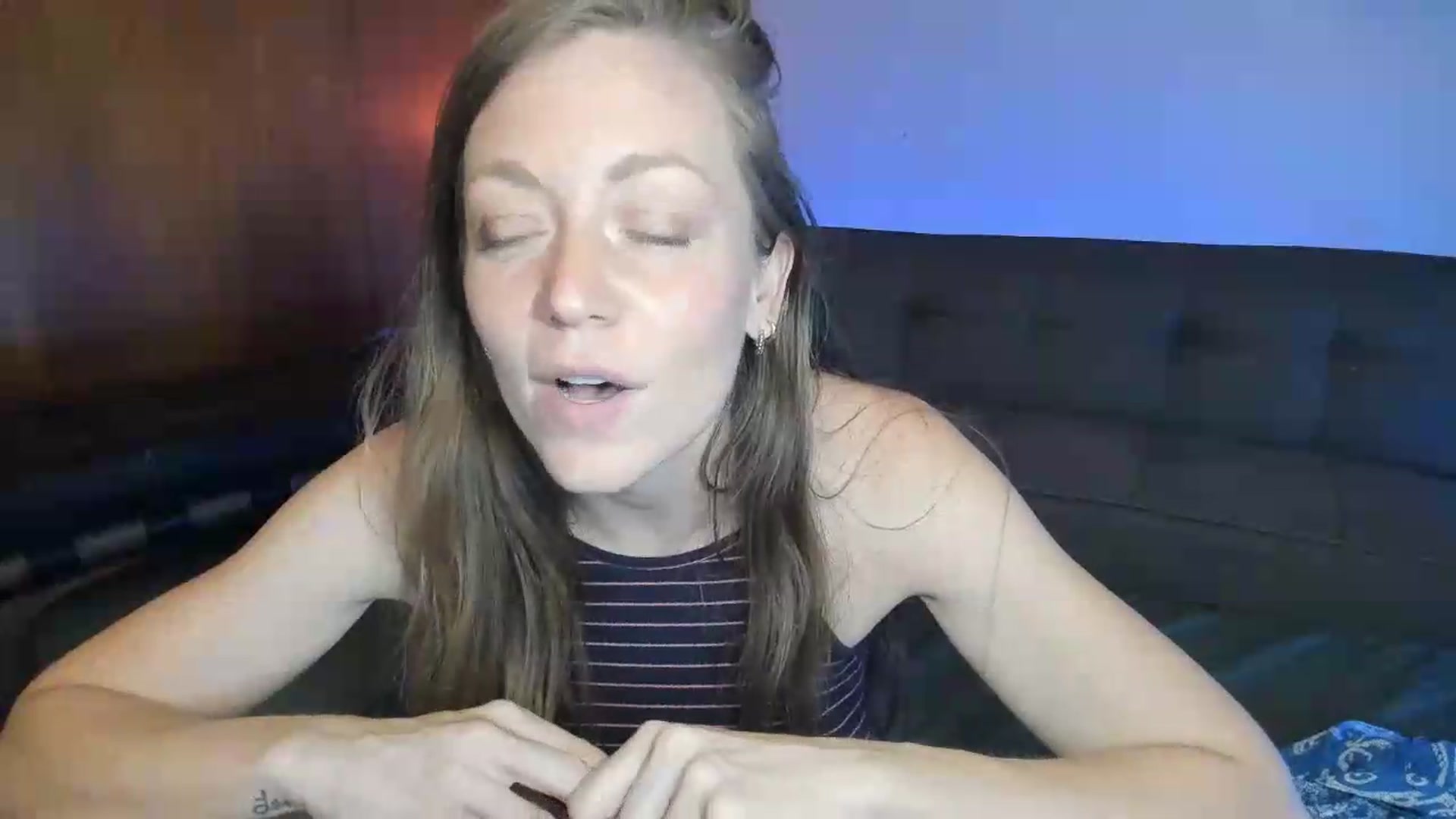 Gallery image thumbnail from KennaKind's myfreecams stream on, 05/24/2026, 03:30 image 6 of 20