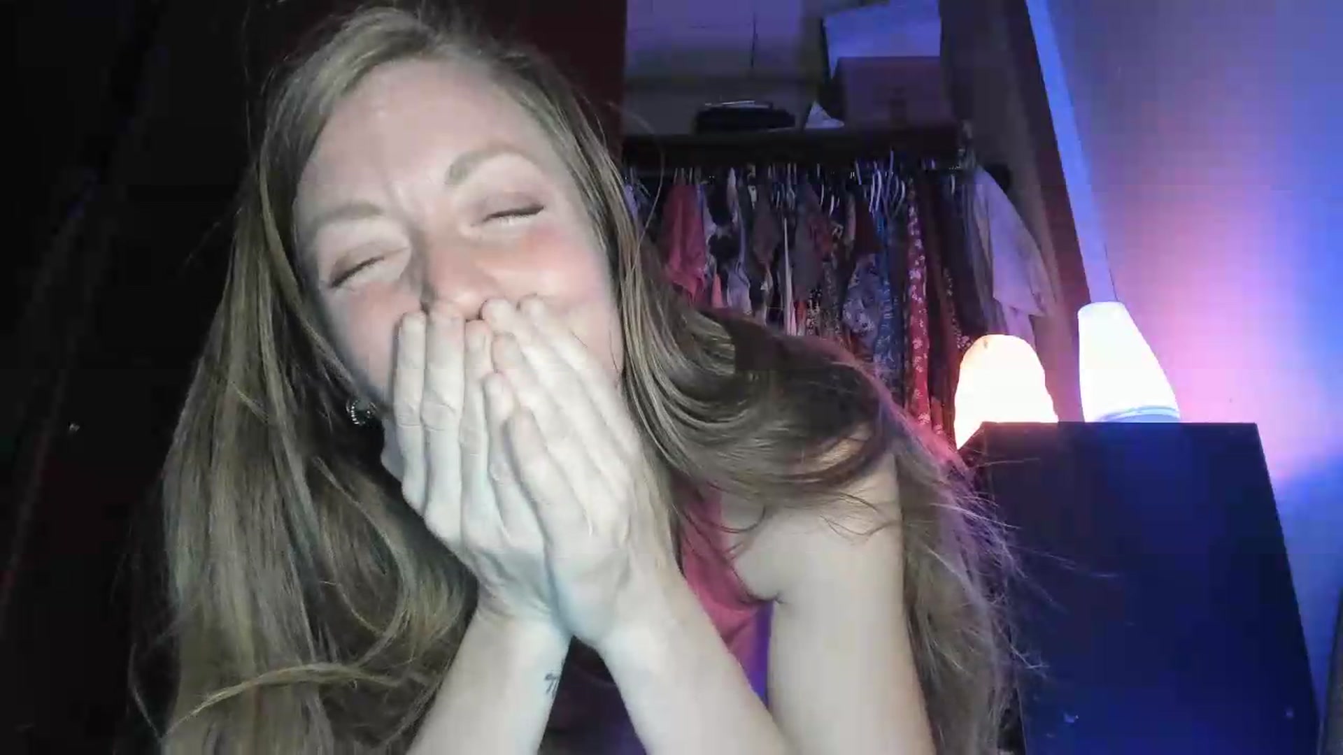 Gallery image thumbnail from KennaKind's myfreecams stream on, 05/29/2026, 03:36 image 9 of 20