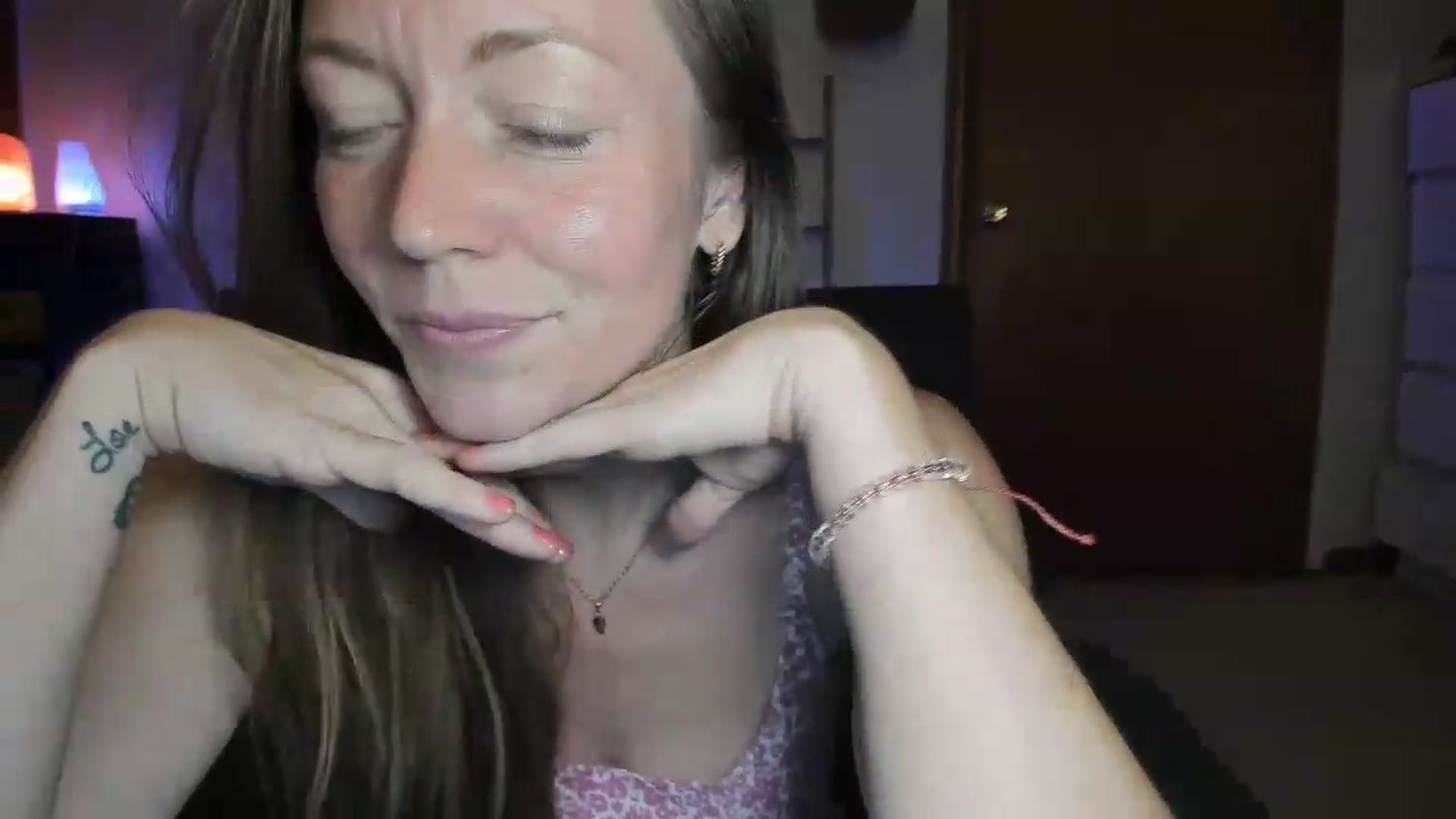 Gallery image thumbnail from KennaKind's myfreecams stream on, 07/20/2026, 03:31 image 5 of 20