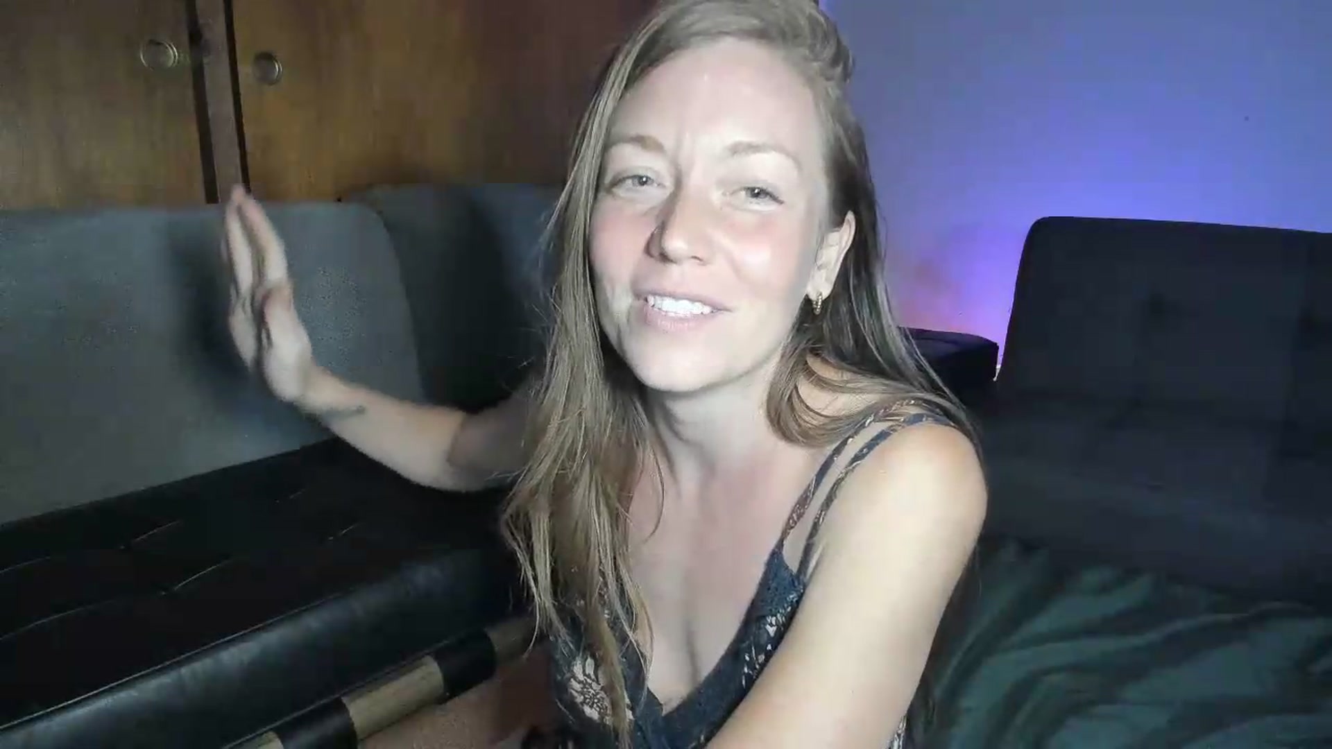 Gallery image thumbnail from KennaKind's myfreecams stream on, 08/07/2026, 03:14 image 6 of 20