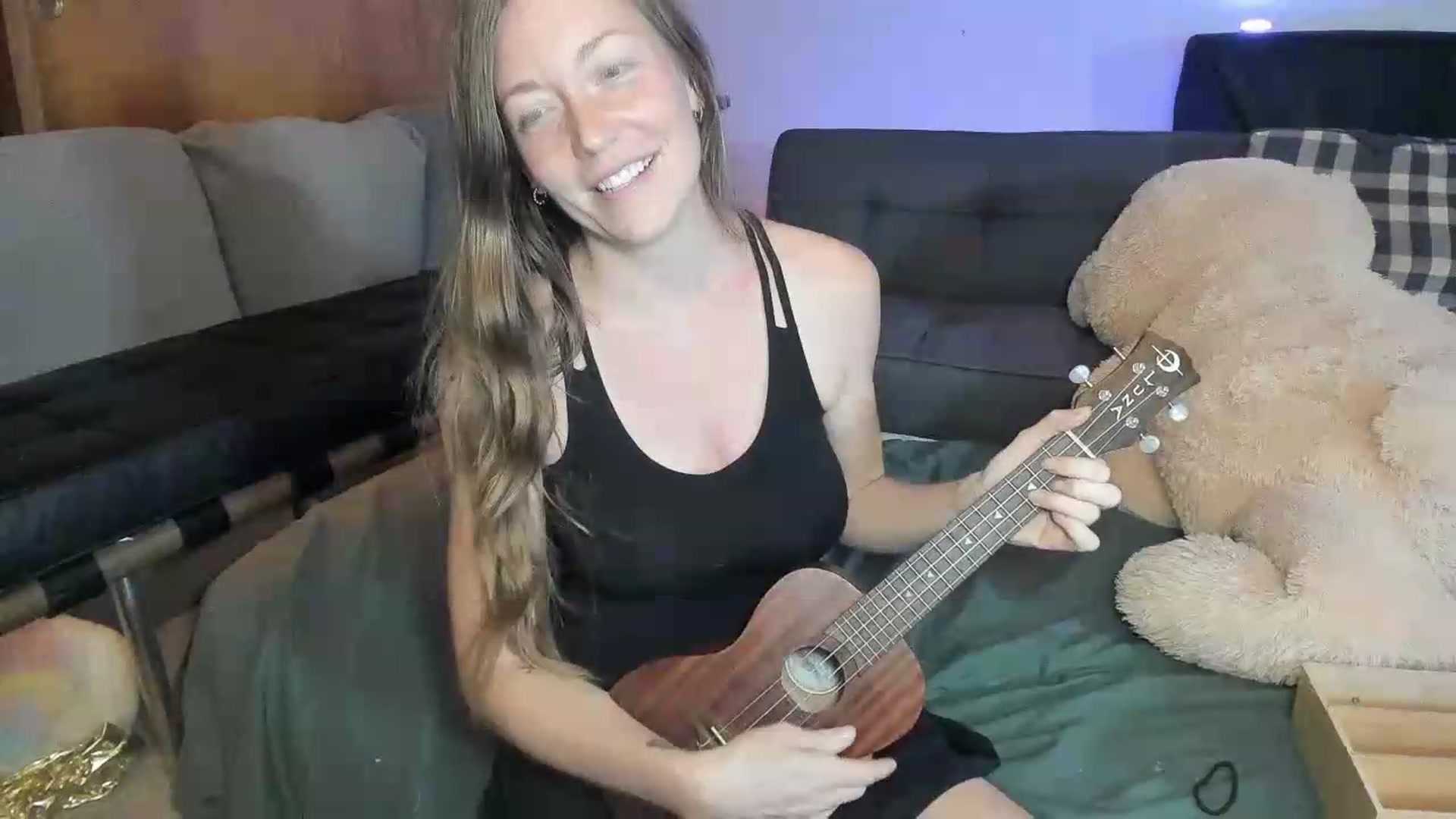 Gallery image thumbnail from KennaXX's myfreecams stream on, 09/07/2026, 03:12 image 17 of 20