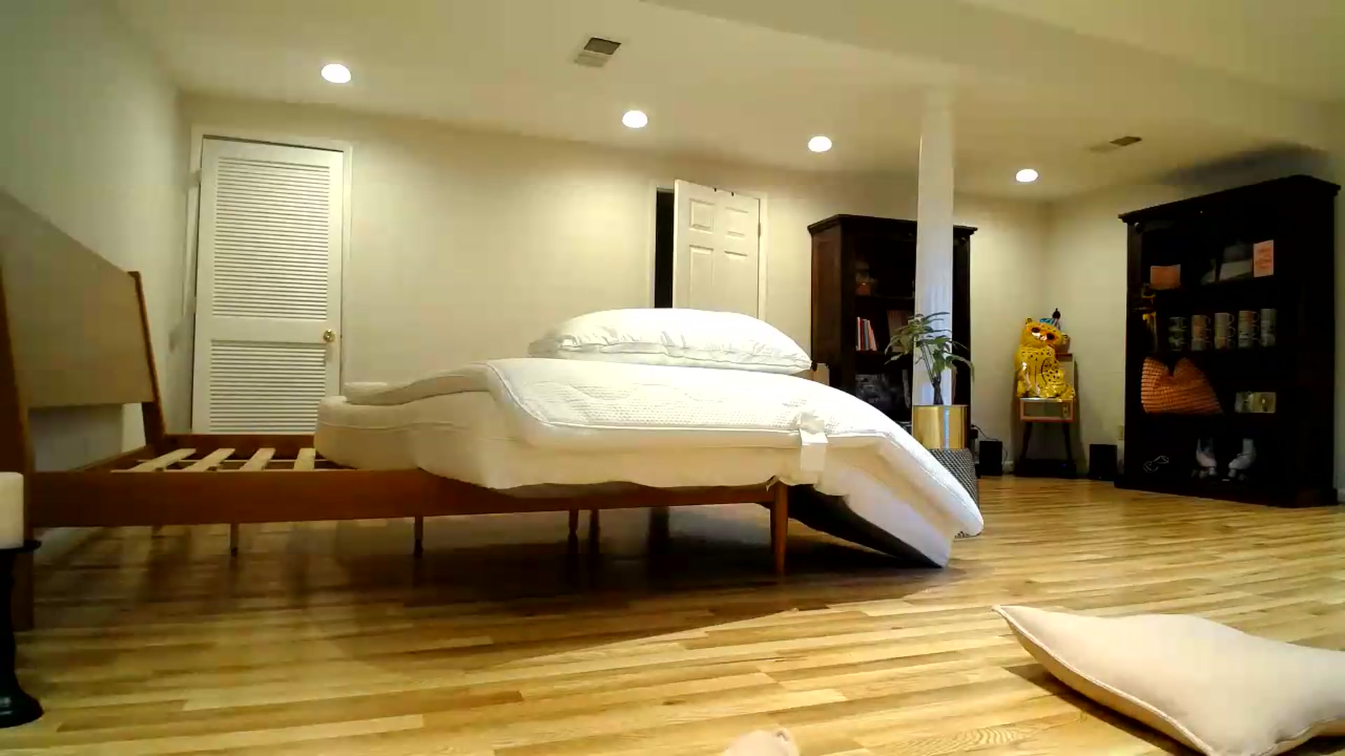 Gallery image thumbnail from KennedyLovee's myfreecams stream on, 09/07/2026, 21:48 image 8 of 20
