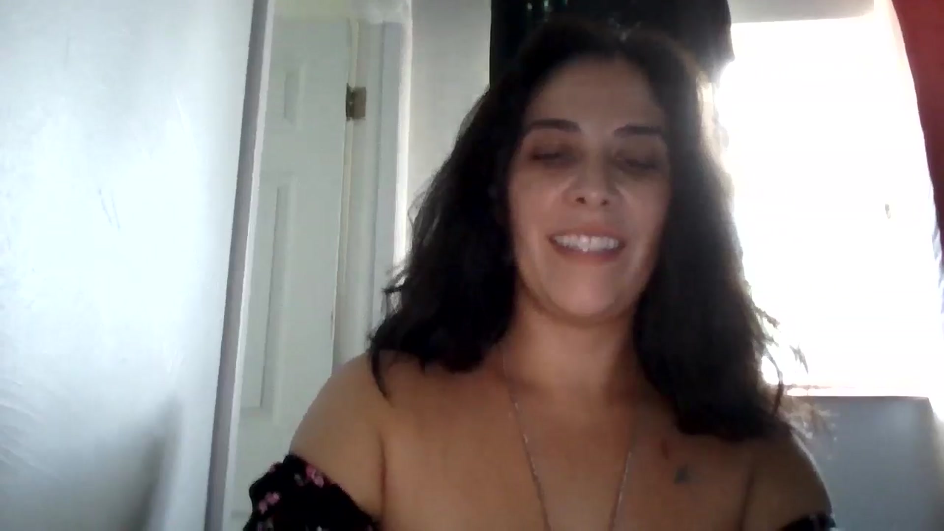 Gallery image thumbnail from Kennedy_River's myfreecams stream on, 08/07/2024, 18:01 image 15 of 20