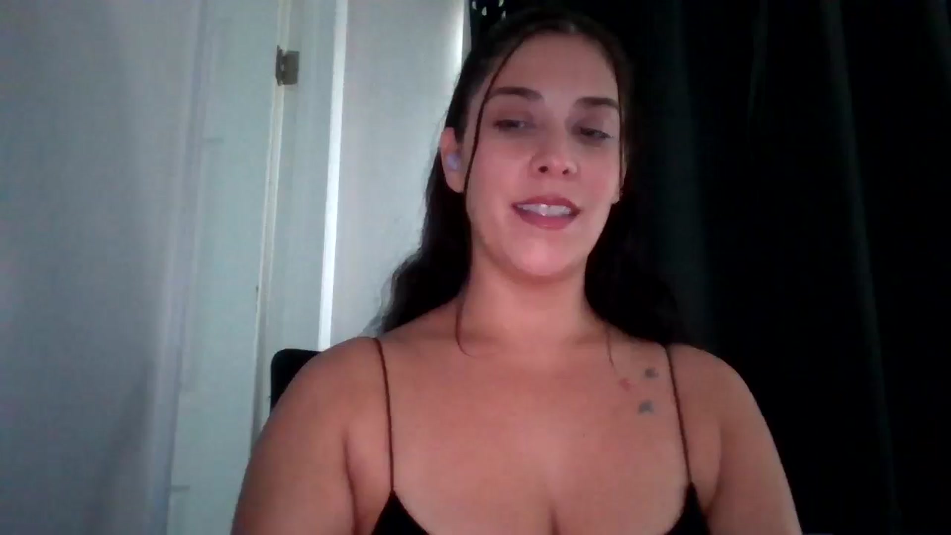 Gallery image thumbnail from Kennedy_River's myfreecams stream on, 08/08/2024, 17:58 image 3 of 20