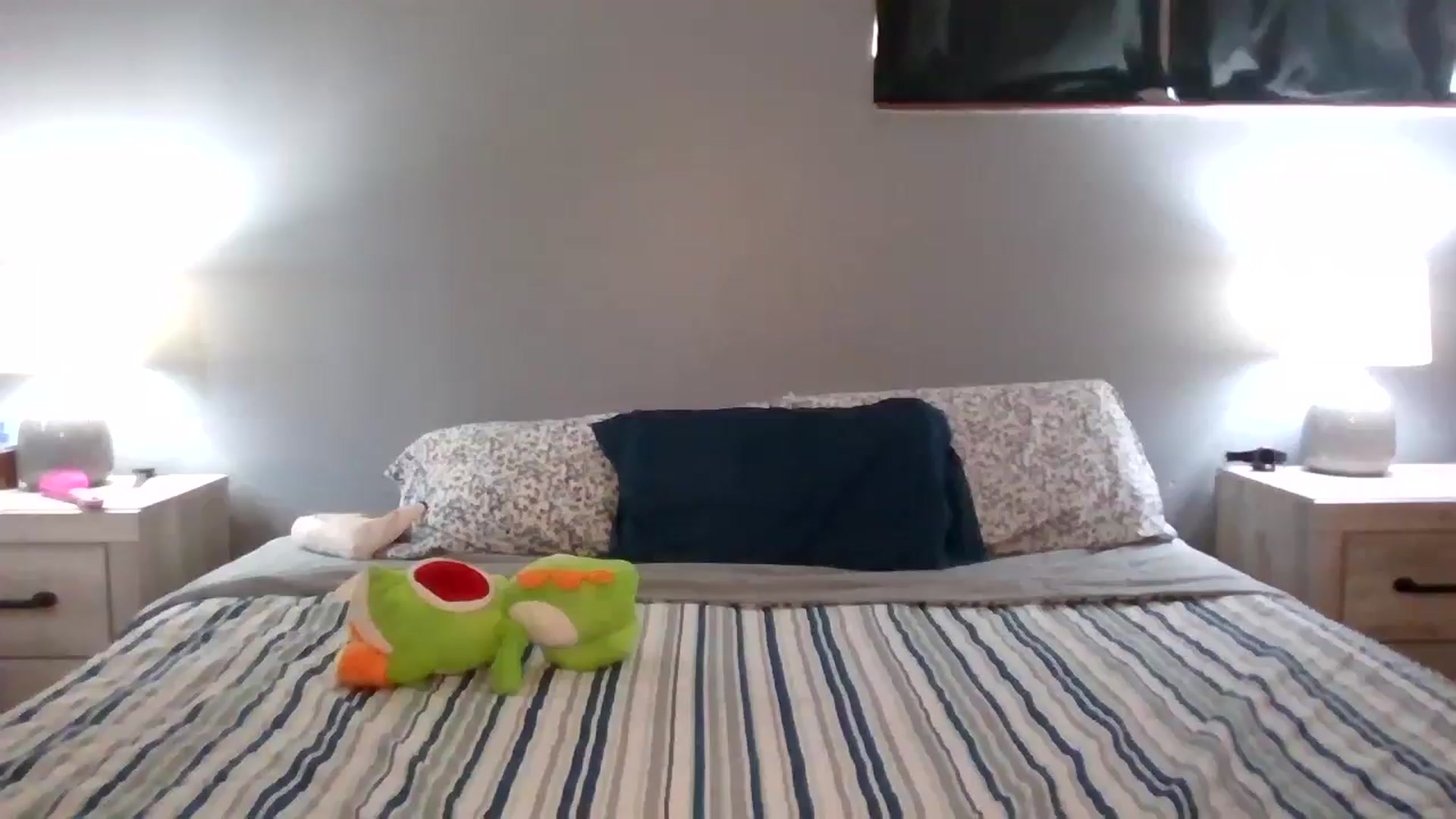 Gallery image thumbnail from Kennedy_River's myfreecams stream on, 08/26/2024, 20:29 image 1 of 20