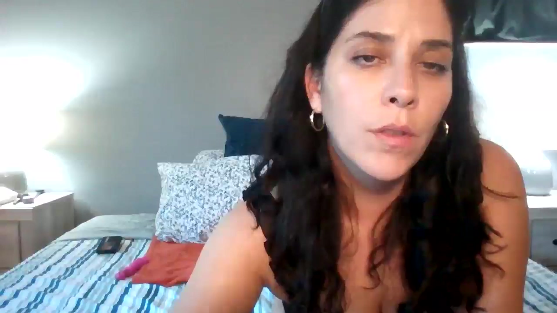 Gallery image thumbnail from Kennedy_River's myfreecams stream on, 08/27/2024, 24:46 image 17 of 20