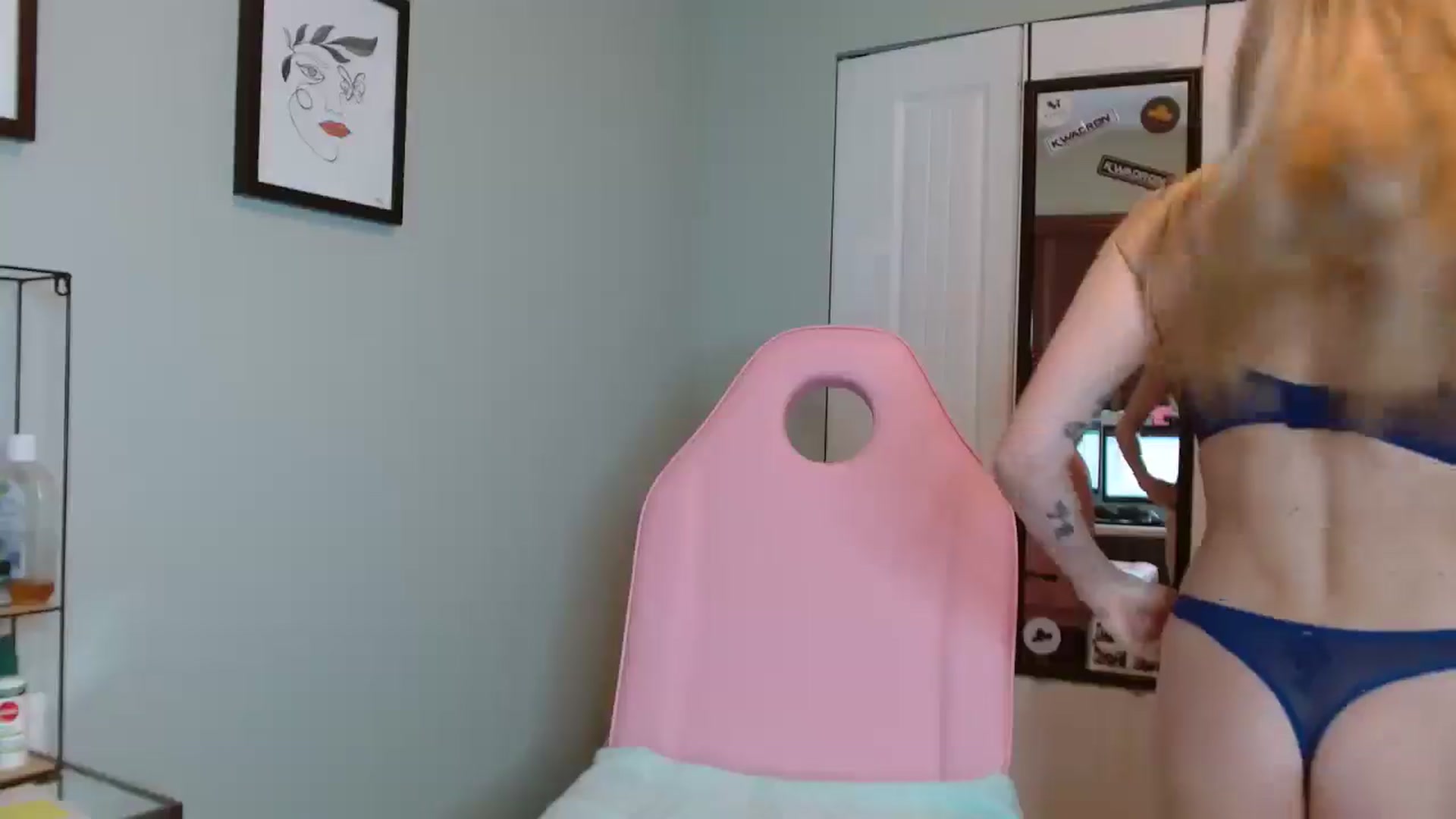 Gallery image thumbnail from Kennyxo's myfreecams stream on, 05/26/2025, 19:33 image 10 of 20