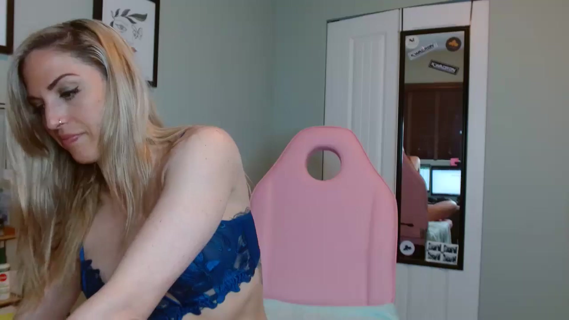 Gallery image thumbnail from Kennyxo's myfreecams stream on, 05/26/2025, 19:33 image 9 of 20