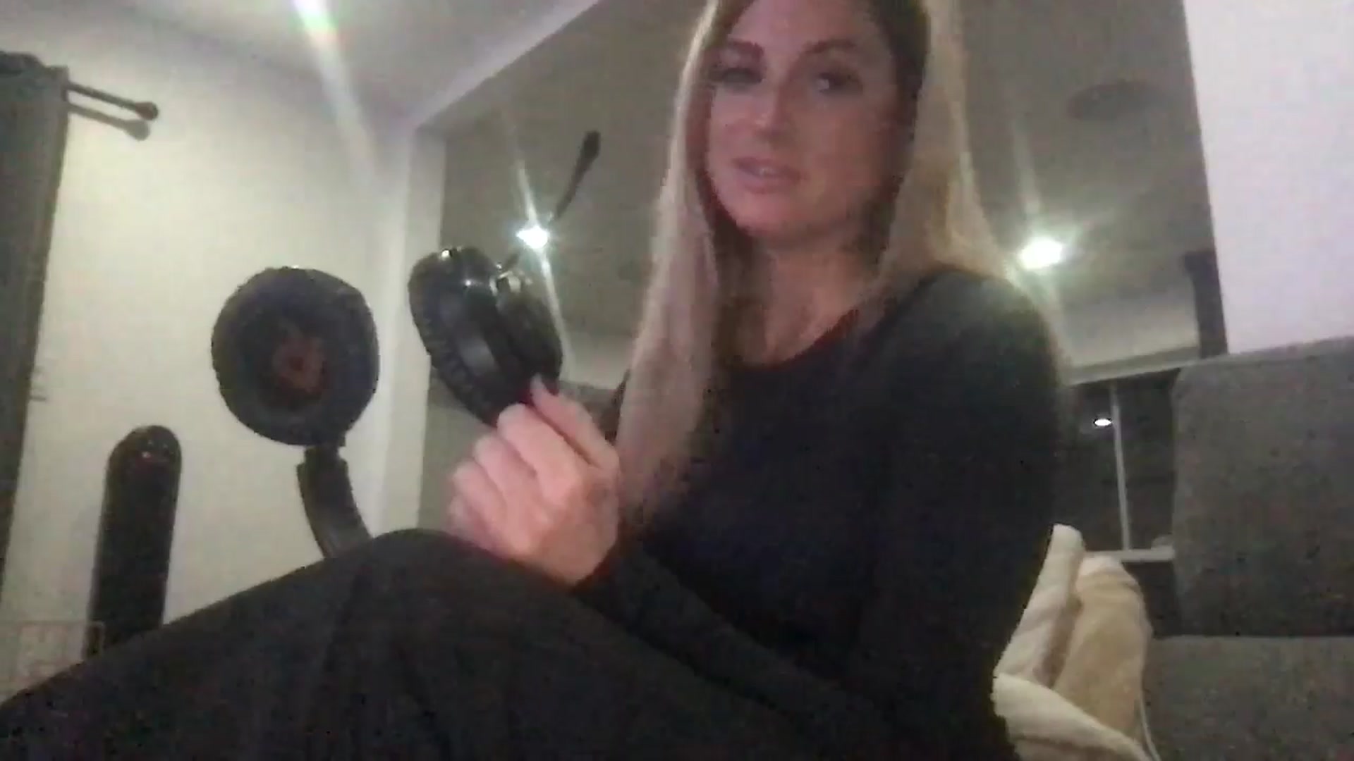 Gallery image thumbnail from Kennyxo's myfreecams stream on, 07/17/2025, 06:29 image 8 of 20
