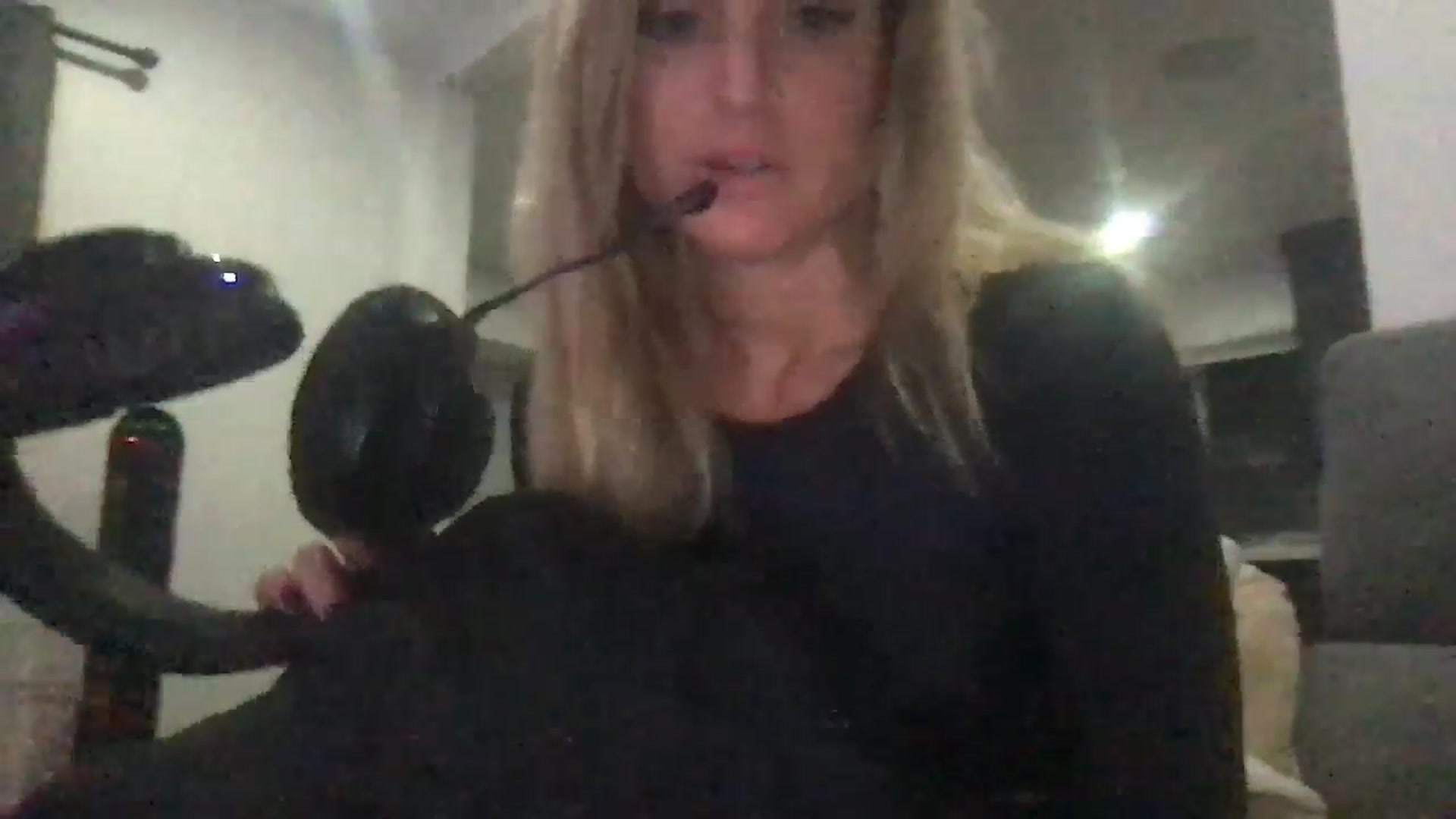 Gallery image thumbnail from Kennyxo's myfreecams stream on, 07/17/2025, 06:29 image 11 of 20
