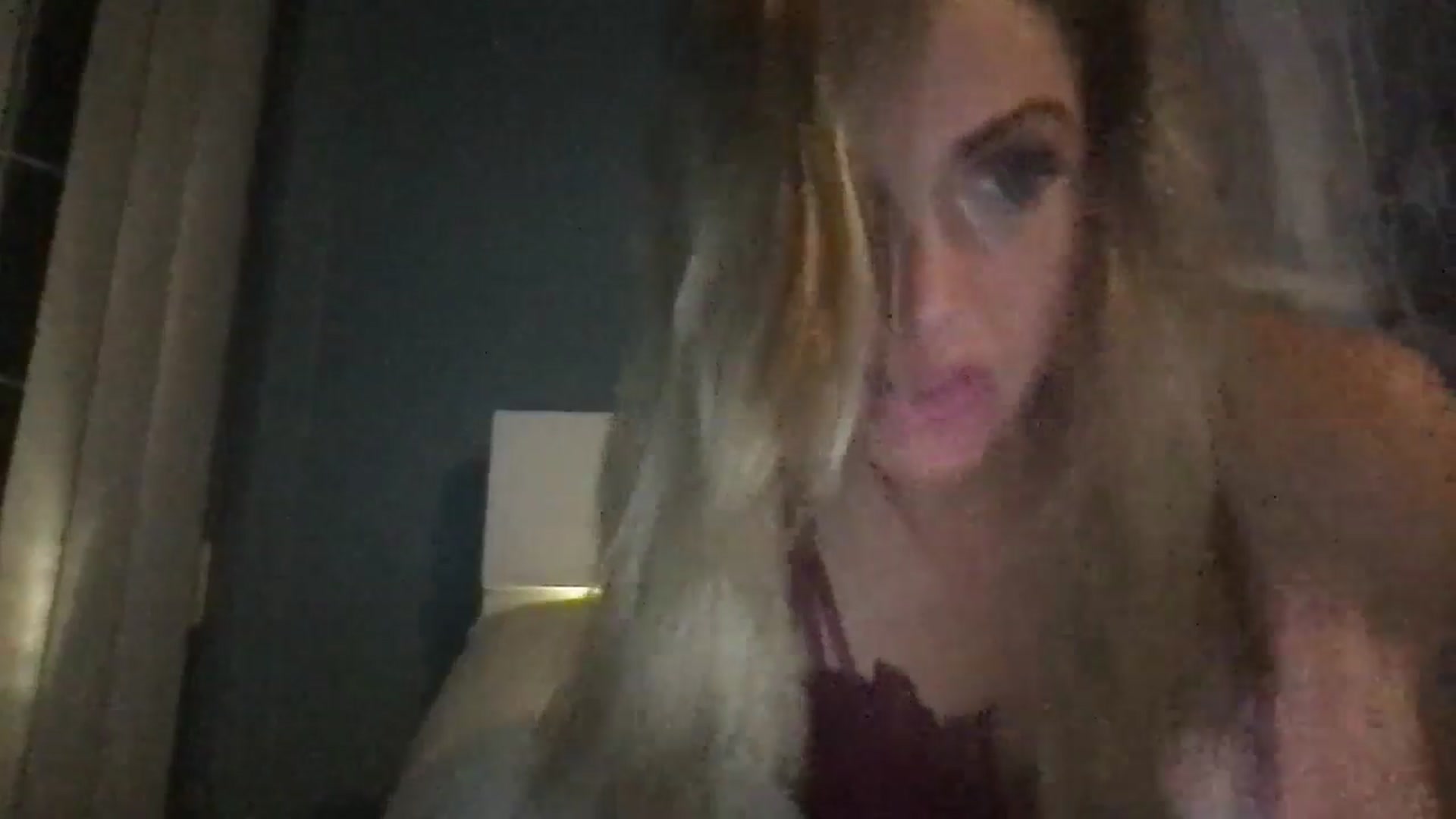 Gallery image thumbnail from Kennyxo's myfreecams stream on, 07/17/2025, 07:41 image 17 of 20