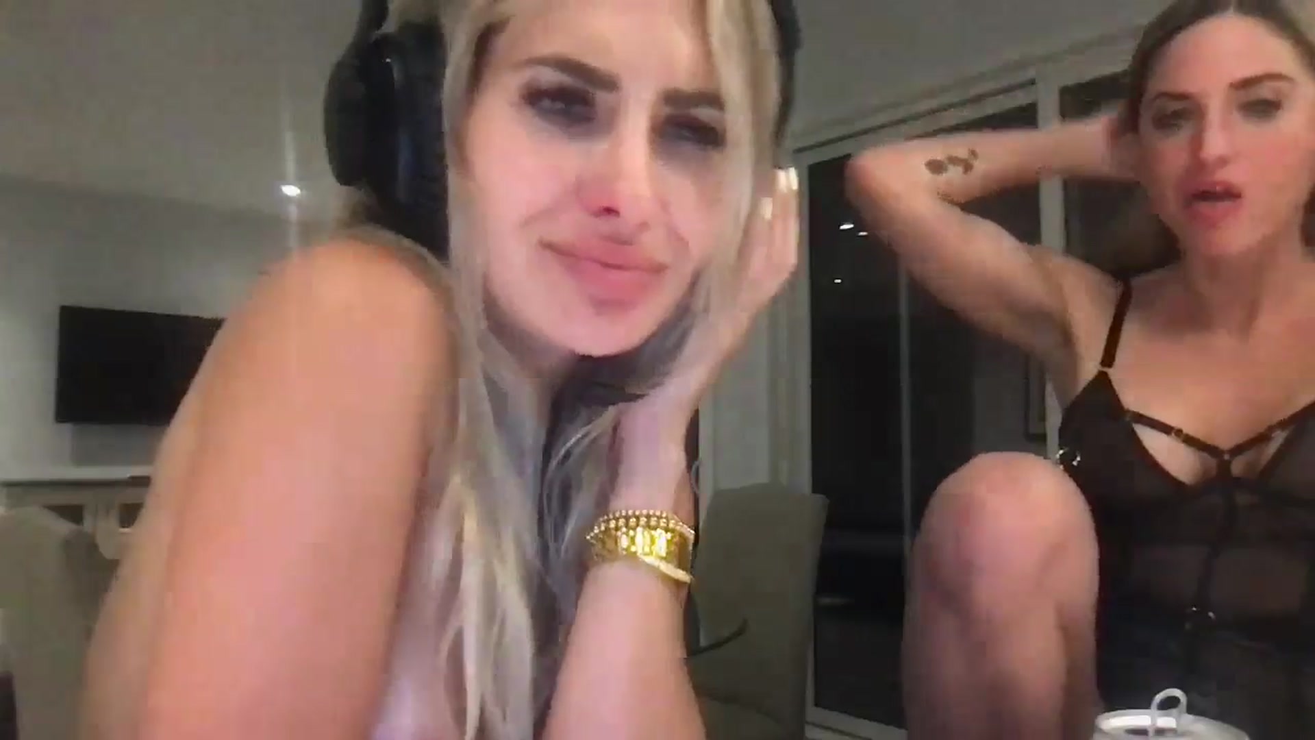 Gallery image thumbnail from Kennyxo's myfreecams stream on, 07/22/2025, 07:49 image 18 of 20