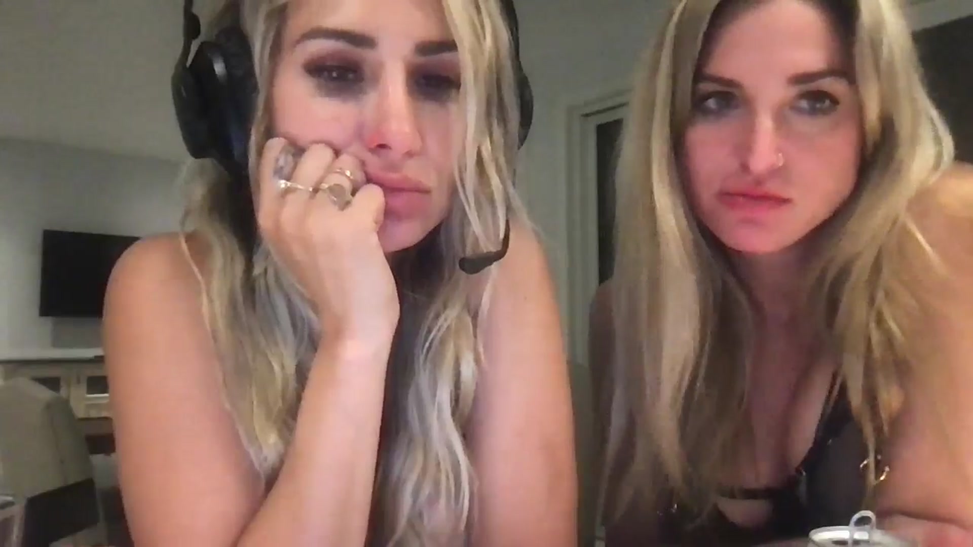 Gallery image thumbnail from Kennyxo's myfreecams stream on, 07/22/2025, 07:49 image 15 of 20