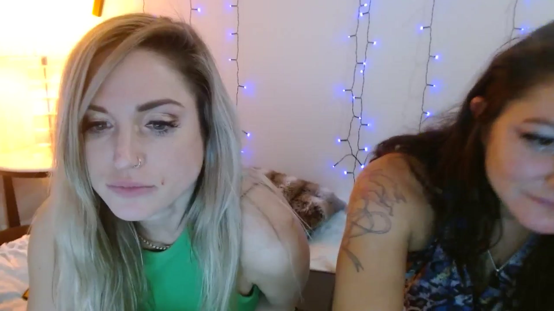 Gallery image thumbnail from Kennyxo's myfreecams stream on, 10/21/2025, 01:03 image 6 of 20