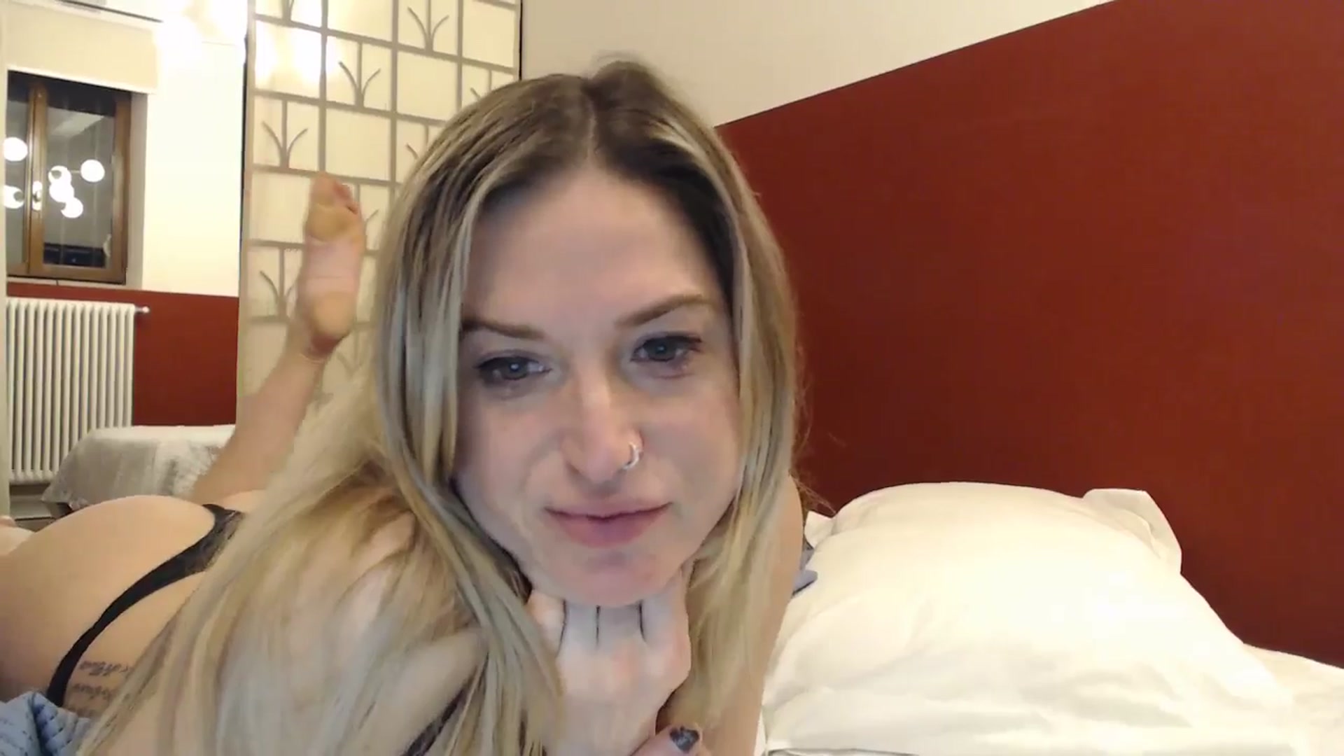 Gallery image thumbnail from Kennyxo's myfreecams stream on, 12/19/2025, 24:00 image 12 of 20
