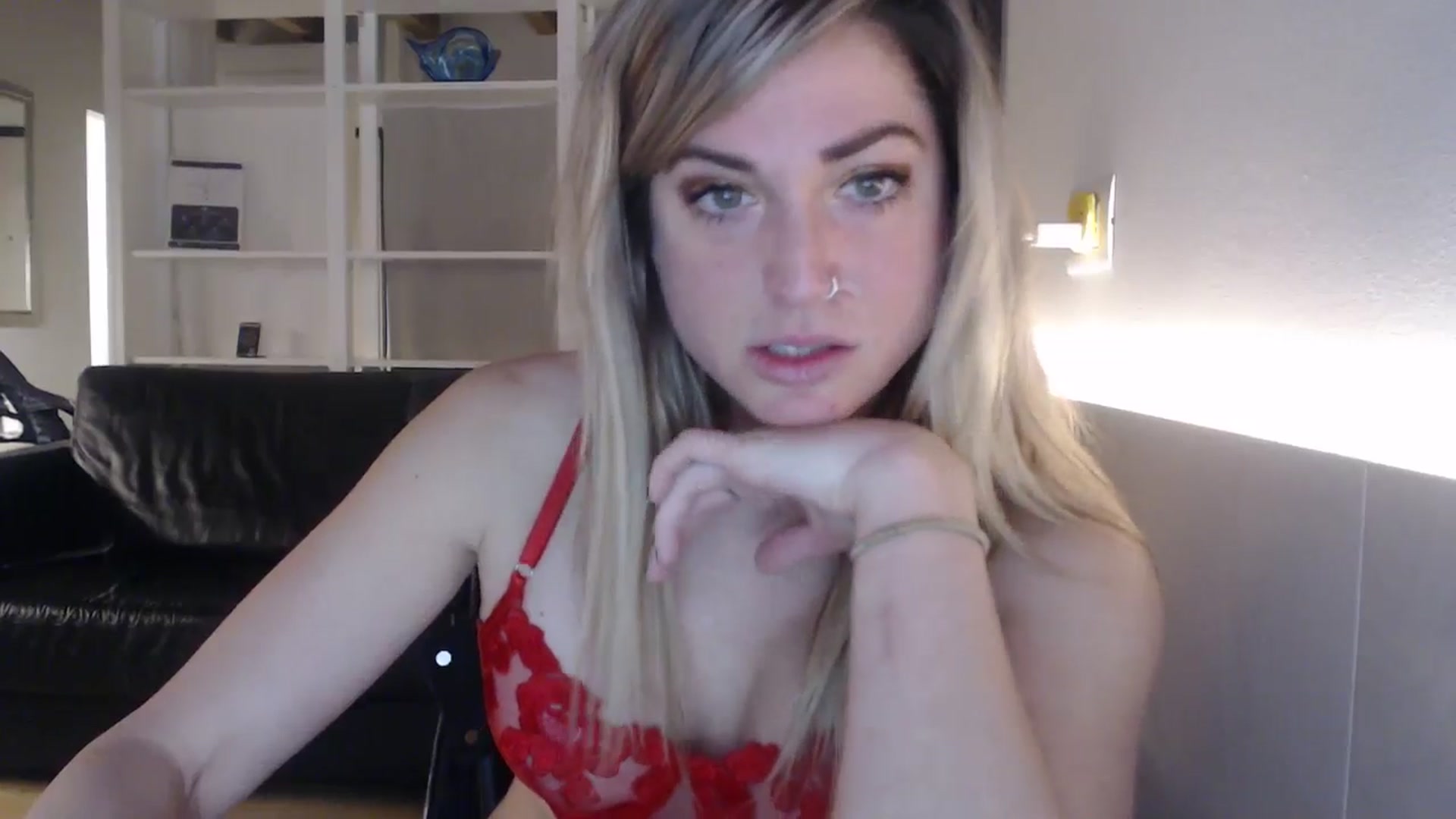 Gallery image thumbnail from Kennyxo's myfreecams stream on, 12/20/2025, 09:25 image 8 of 20