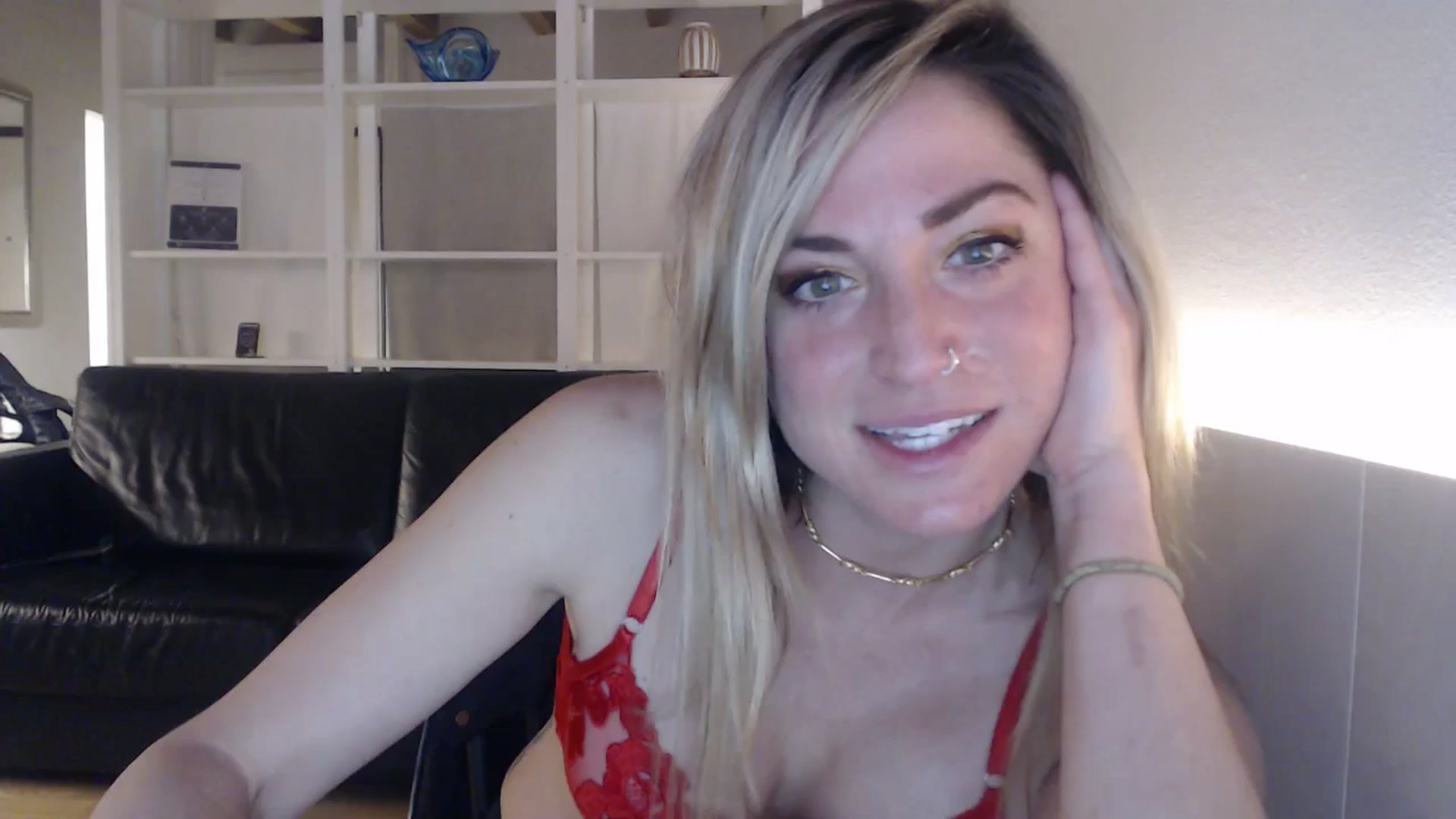 Gallery image thumbnail from Kennyxo's myfreecams stream on, 12/20/2025, 09:25 image 5 of 20