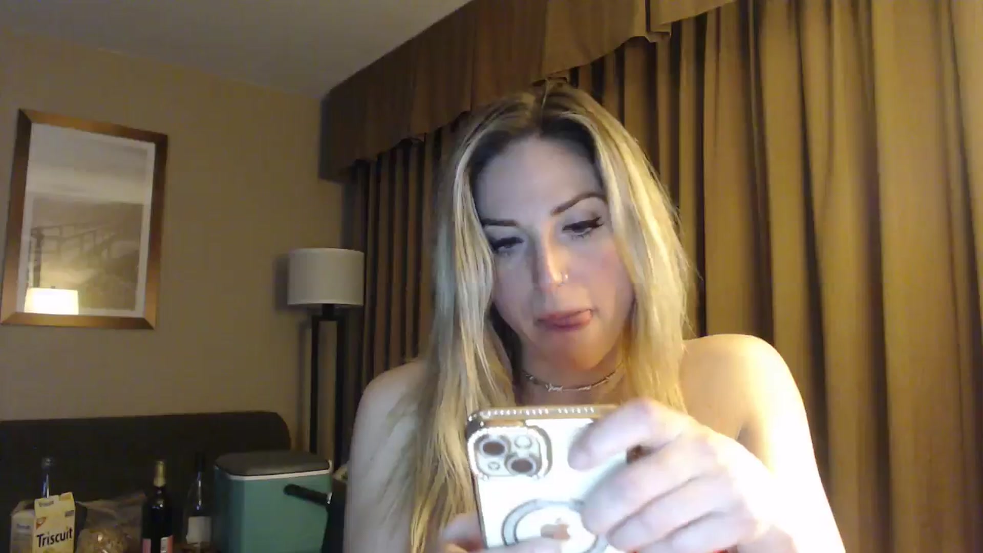 Gallery image thumbnail from Kennyxo's myfreecams stream on, 01/02/2026, 05:29 image 16 of 20