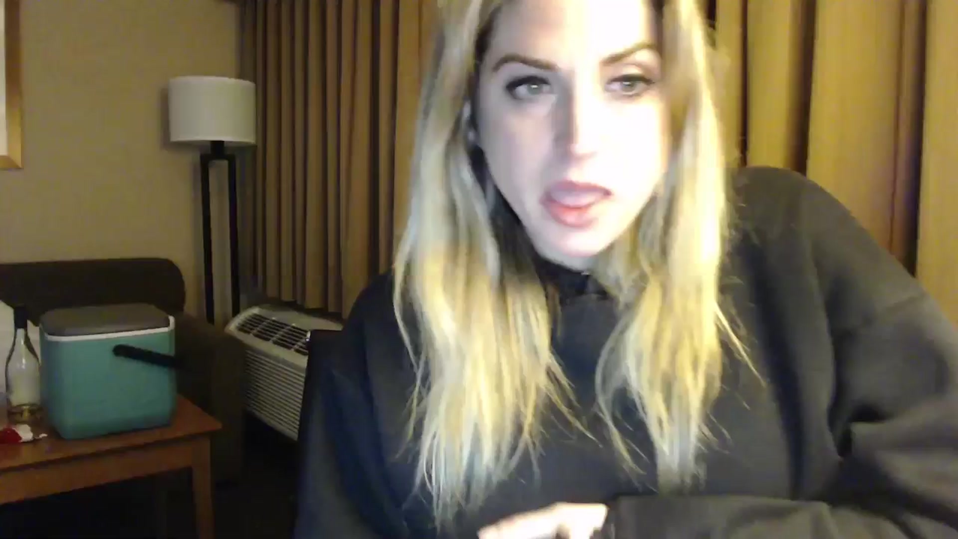 Gallery image thumbnail from Kennyxo's myfreecams stream on, 01/02/2026, 09:24 image 8 of 20