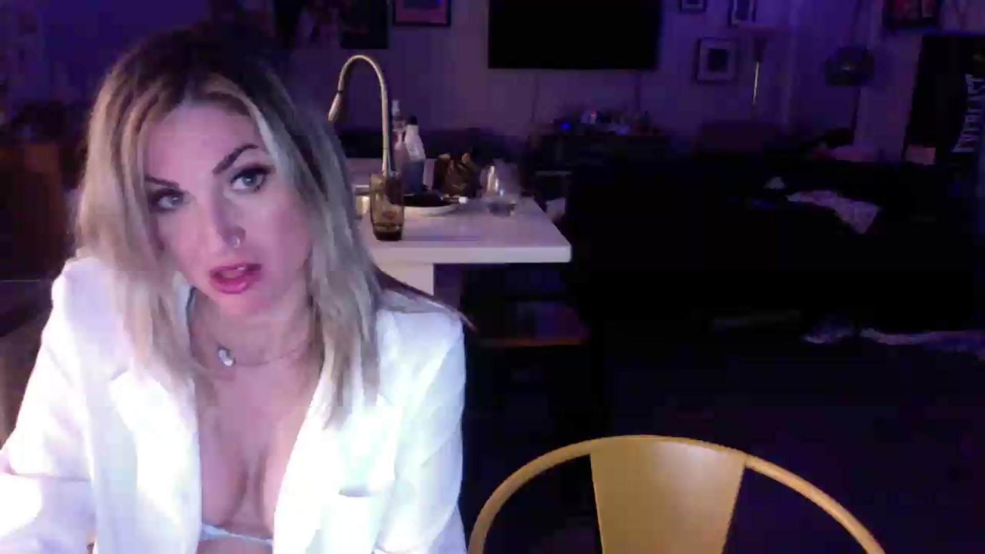 Gallery image thumbnail from Kennyxo's myfreecams stream on, 07/11/2026, 10:39 image 4 of 20