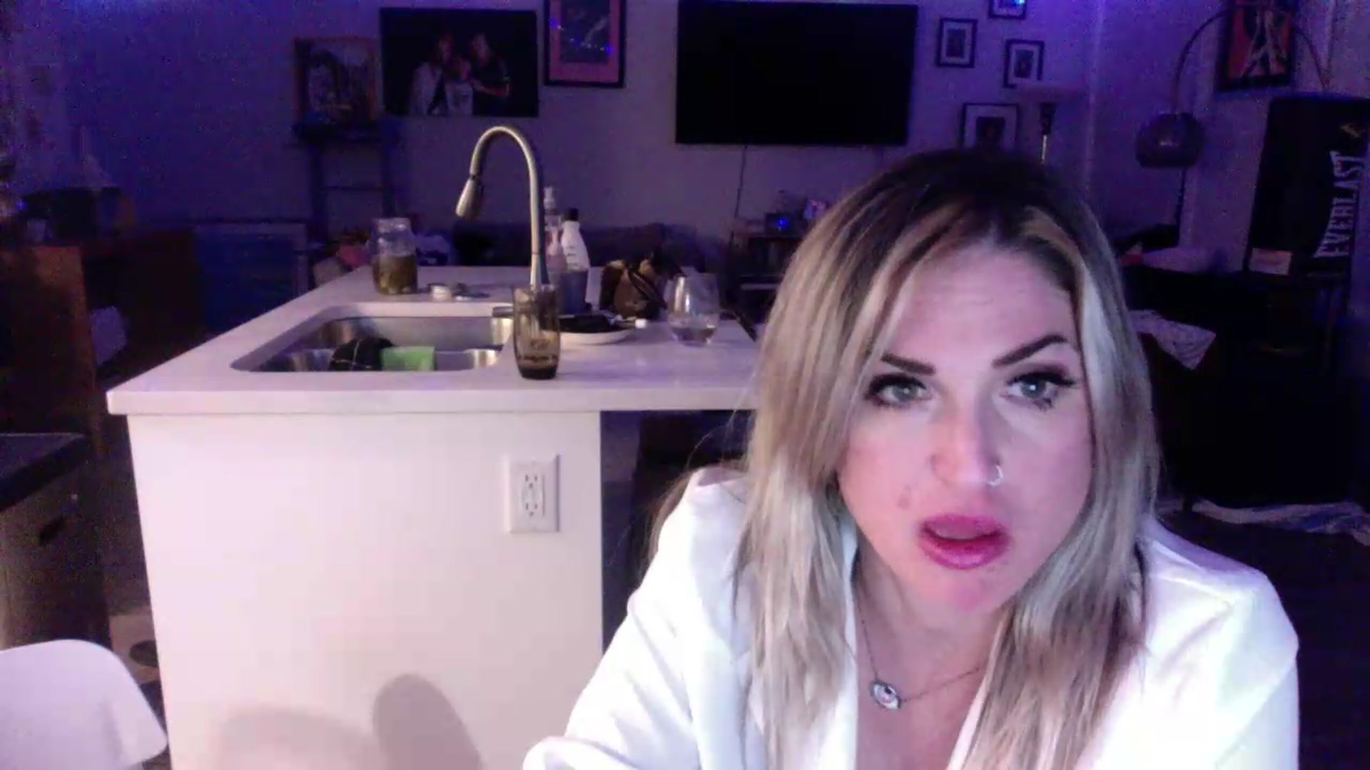 Gallery image thumbnail from Kennyxo's myfreecams stream on, 07/11/2026, 10:39 image 18 of 20