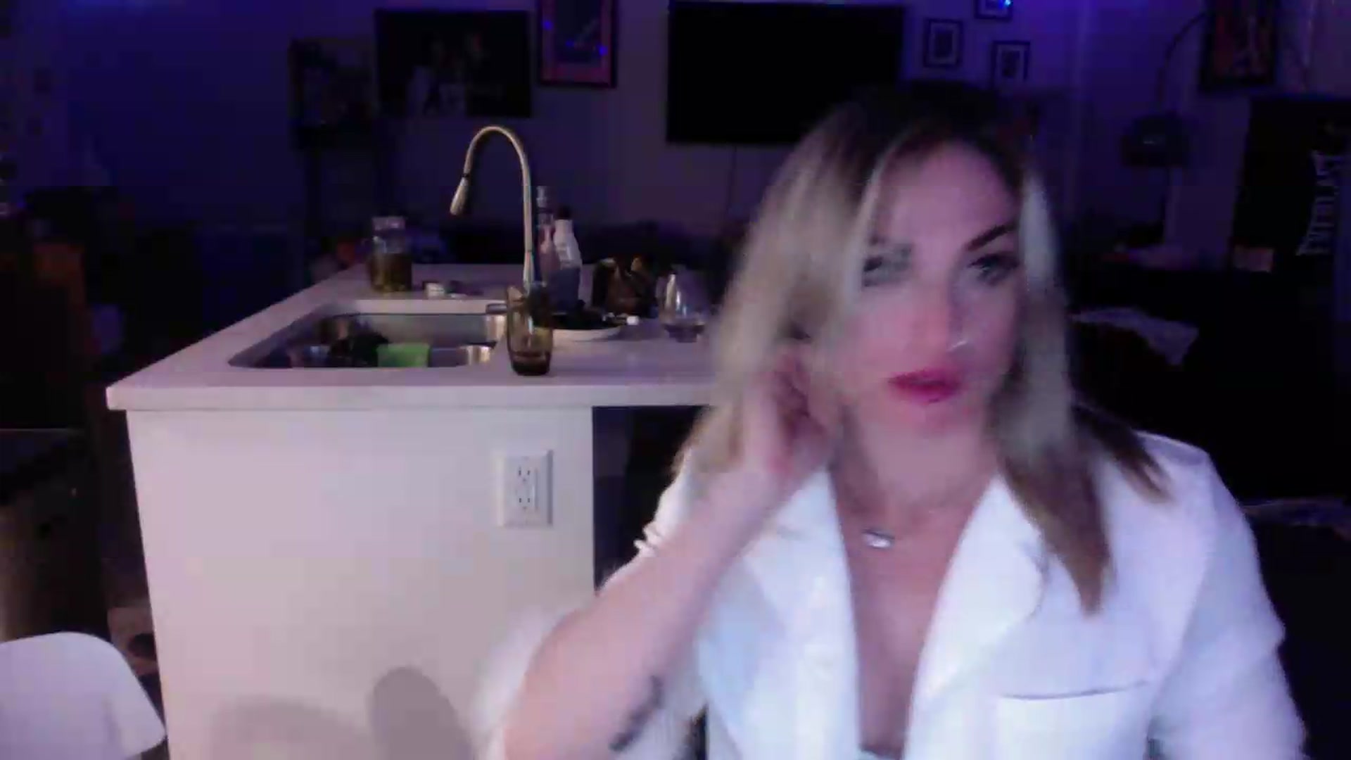 Gallery image thumbnail from Kennyxo's myfreecams stream on, 07/11/2026, 10:39 image 15 of 20