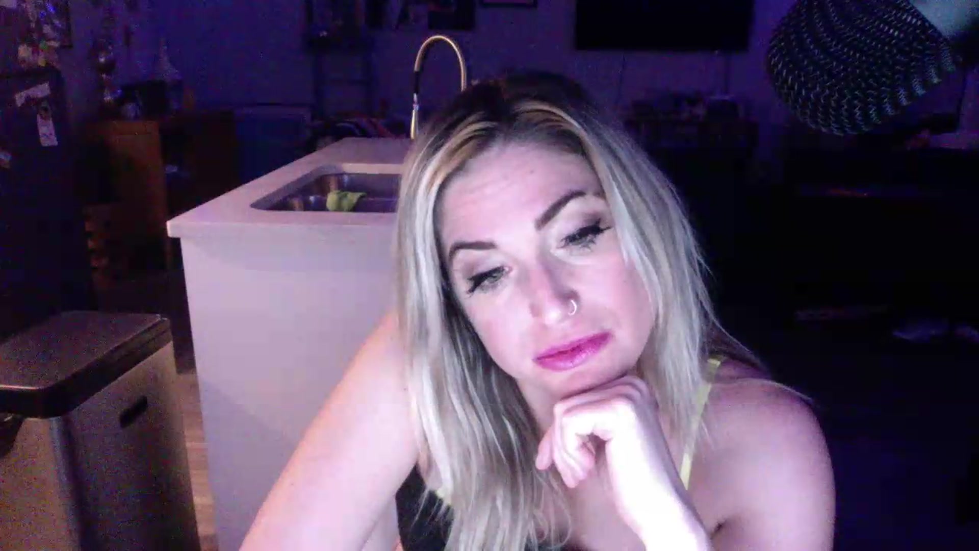 Gallery image thumbnail from Kennyxo's myfreecams stream on, 07/12/2026, 11:05 image 17 of 20