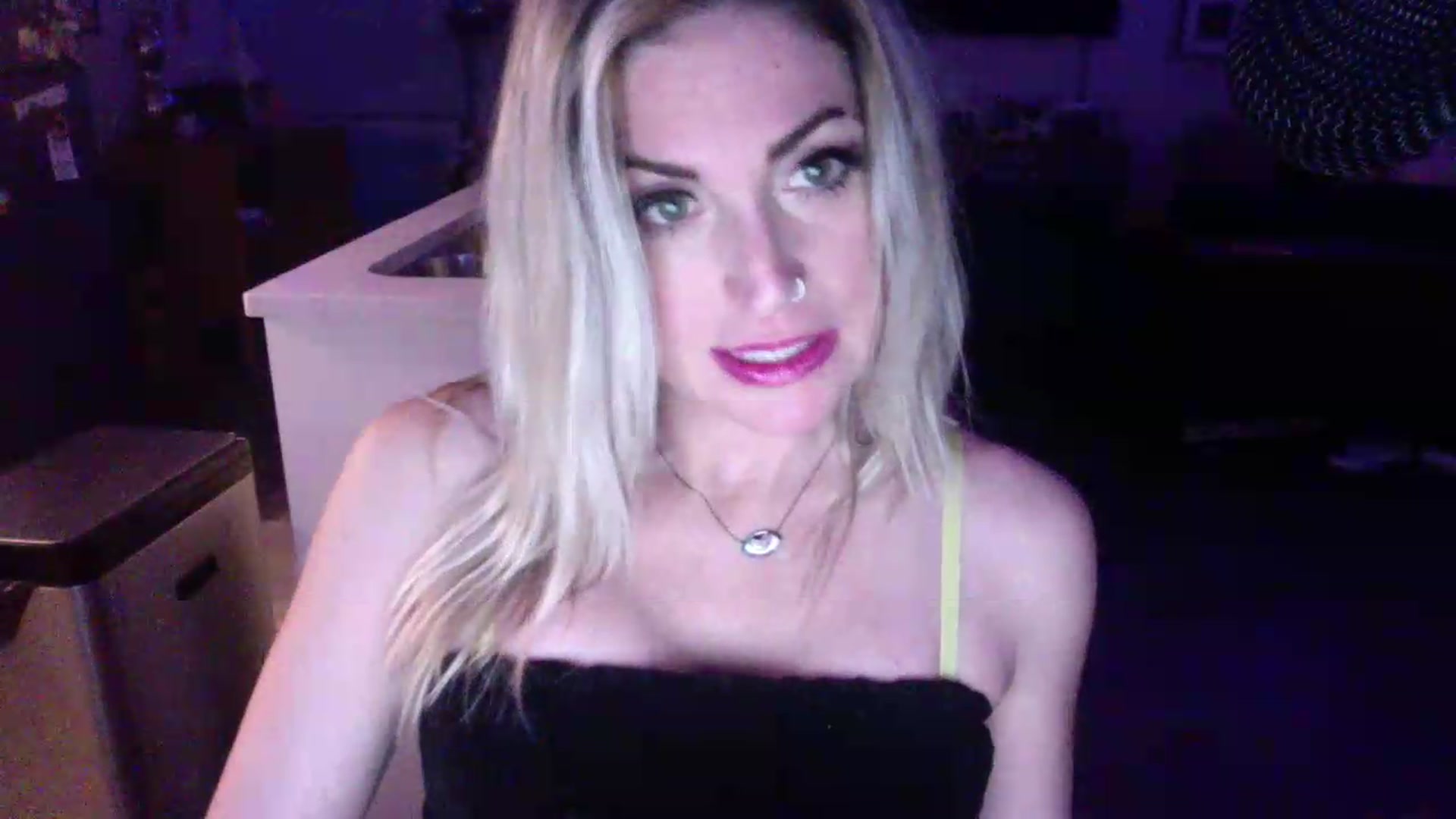 Gallery image thumbnail from Kennyxo's myfreecams stream on, 07/12/2026, 11:05 image 7 of 20
