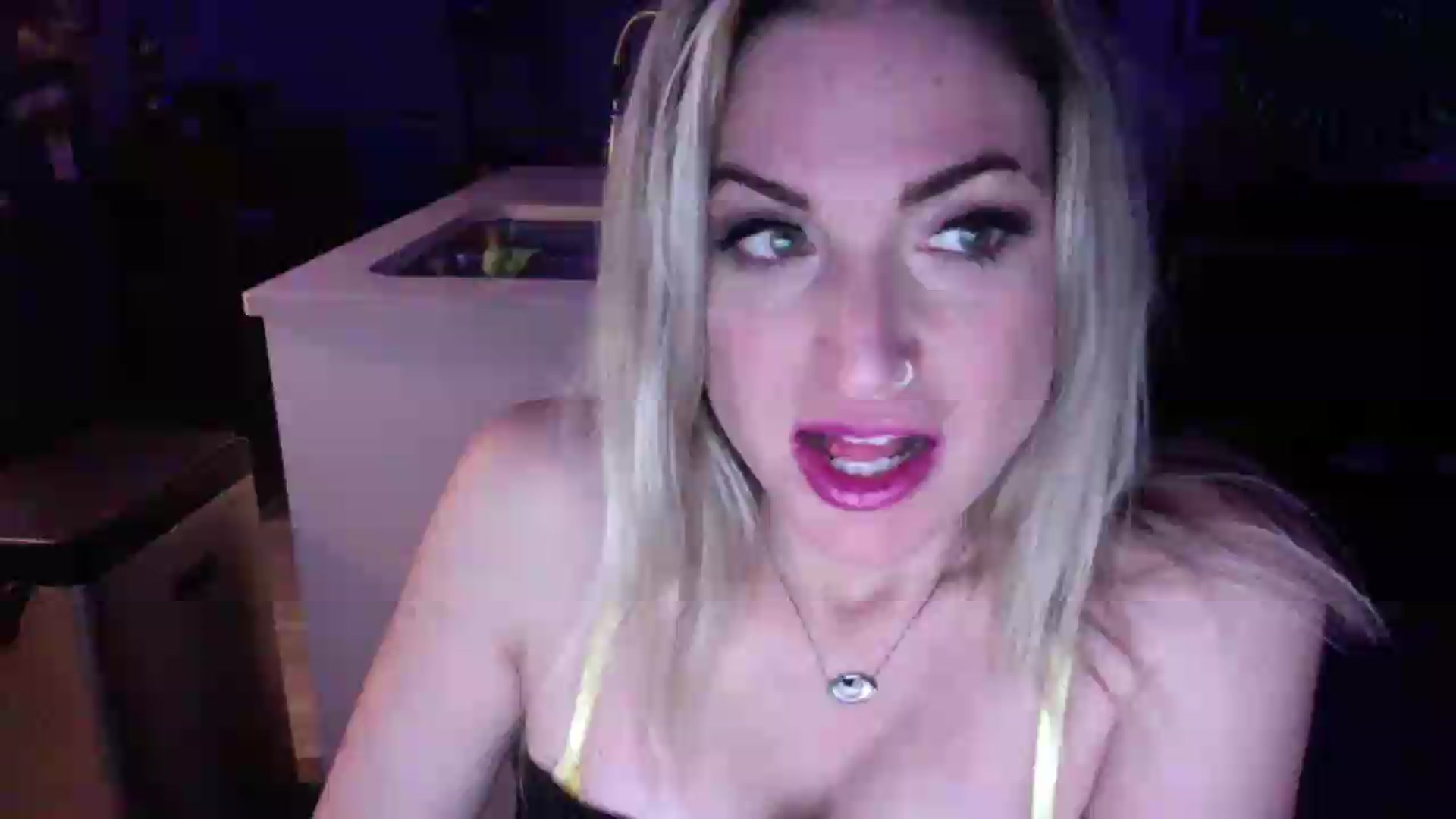 Gallery image thumbnail from Kennyxo's myfreecams stream on, 07/12/2026, 11:05 image 8 of 20