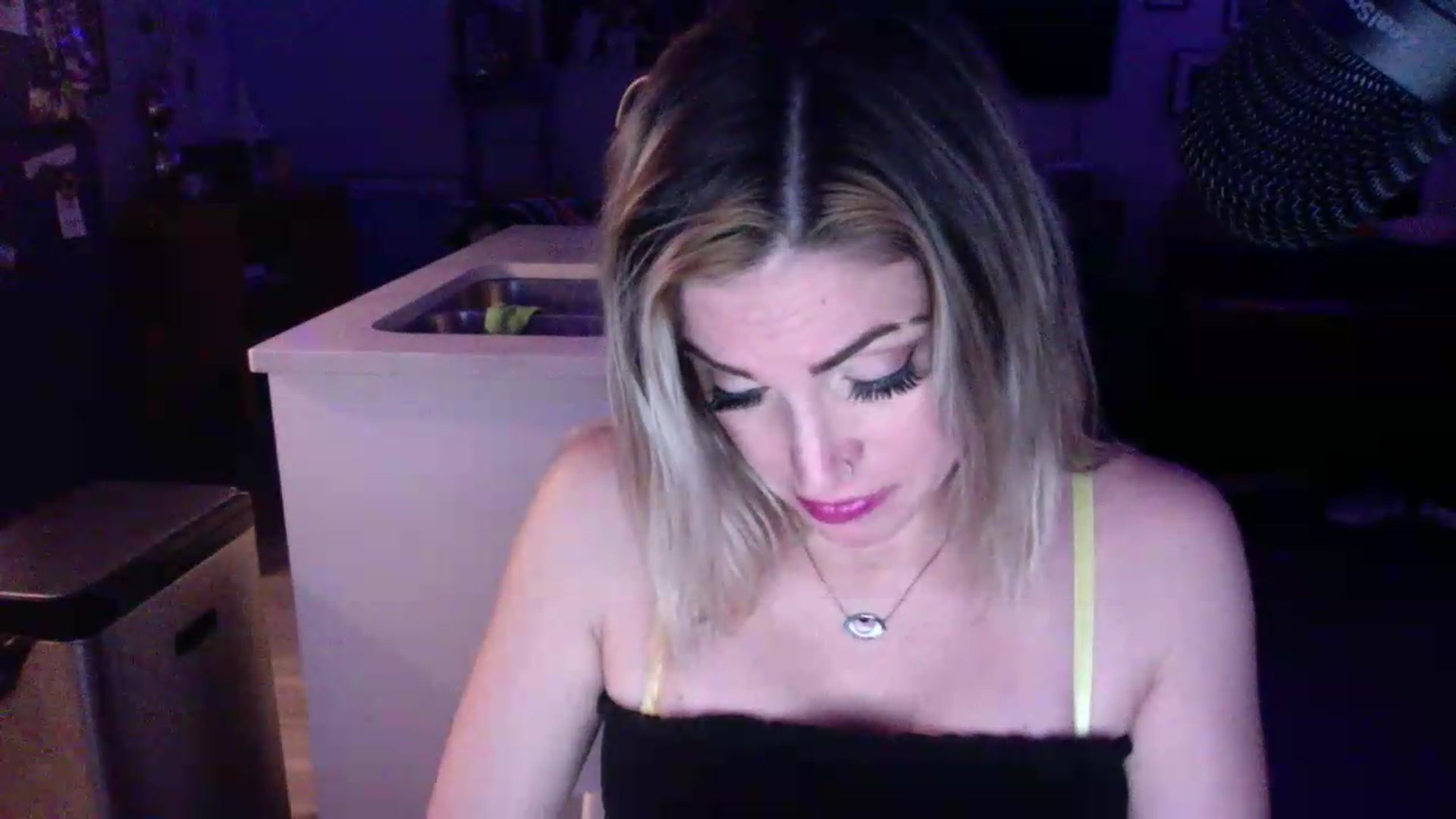 Gallery image thumbnail from Kennyxo's myfreecams stream on, 07/12/2026, 11:05 image 13 of 20