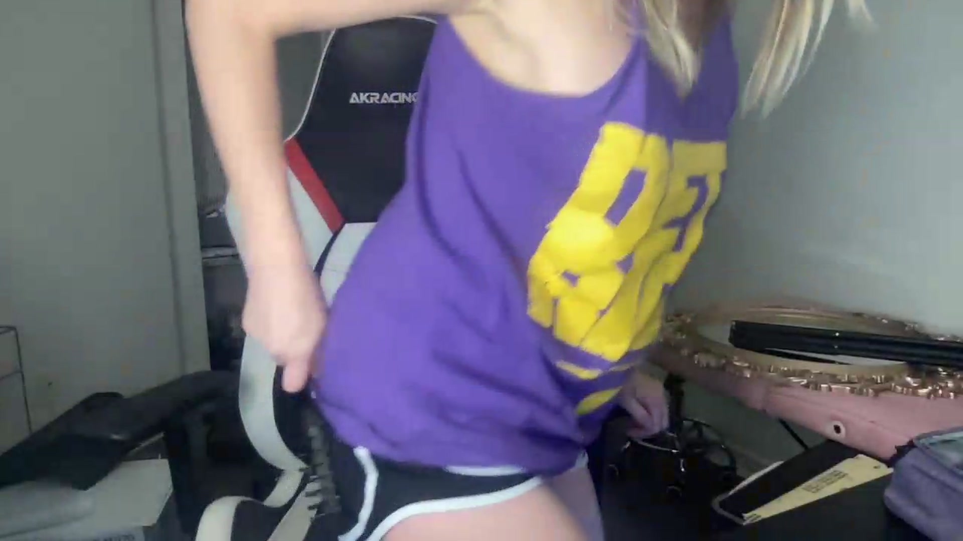 Gallery image thumbnail from Kennyxo's myfreecams stream on, 08/12/2026, 07:00 image 8 of 20