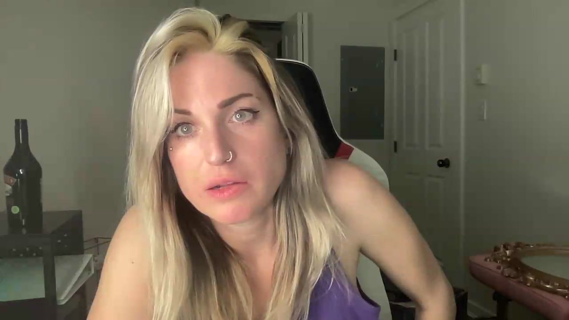 Gallery image thumbnail from Kennyxo's myfreecams stream on, 08/12/2026, 07:34 image 15 of 20