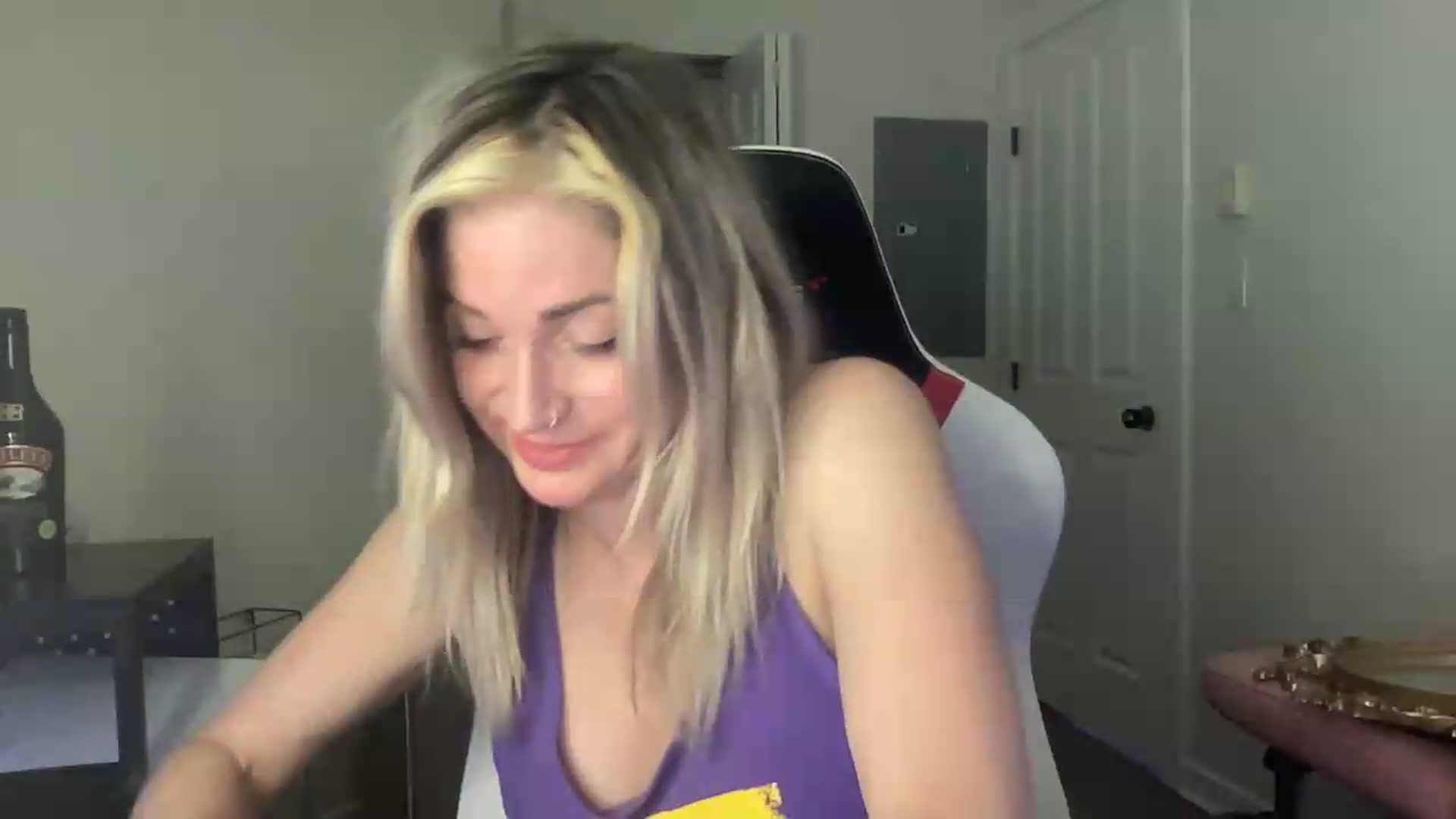 Gallery image thumbnail from Kennyxo's myfreecams stream on, 08/12/2026, 07:34 image 3 of 20