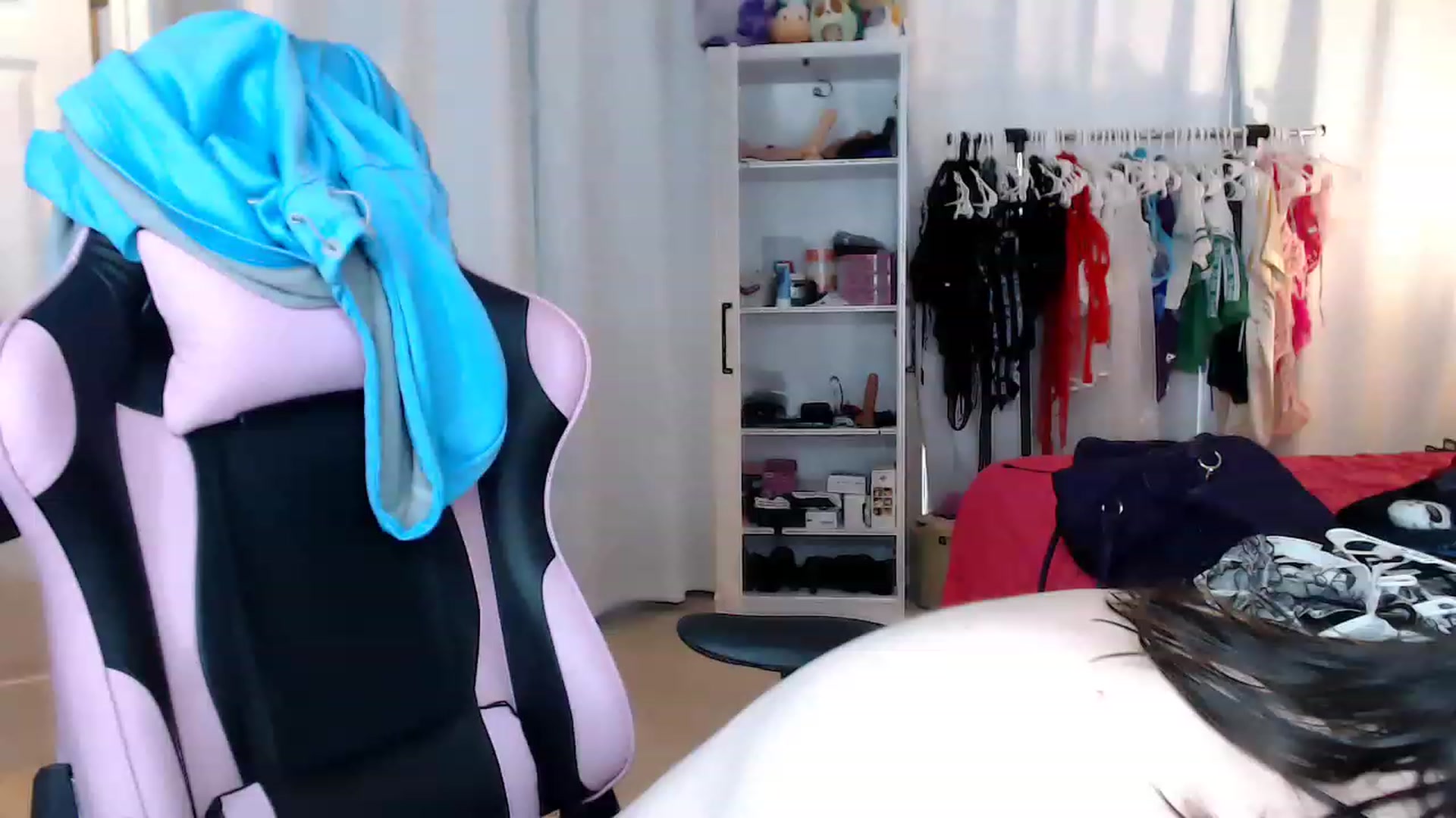 Gallery image thumbnail from KenzieCams's myfreecams stream on, 11/17/2022, 18:13 image 20 of 20