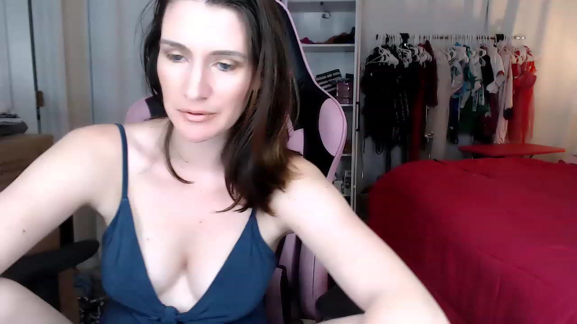 Gallery image thumbnail from KenzieCams's myfreecams stream on, 01/06/2023, 16:20 image 1 of 20