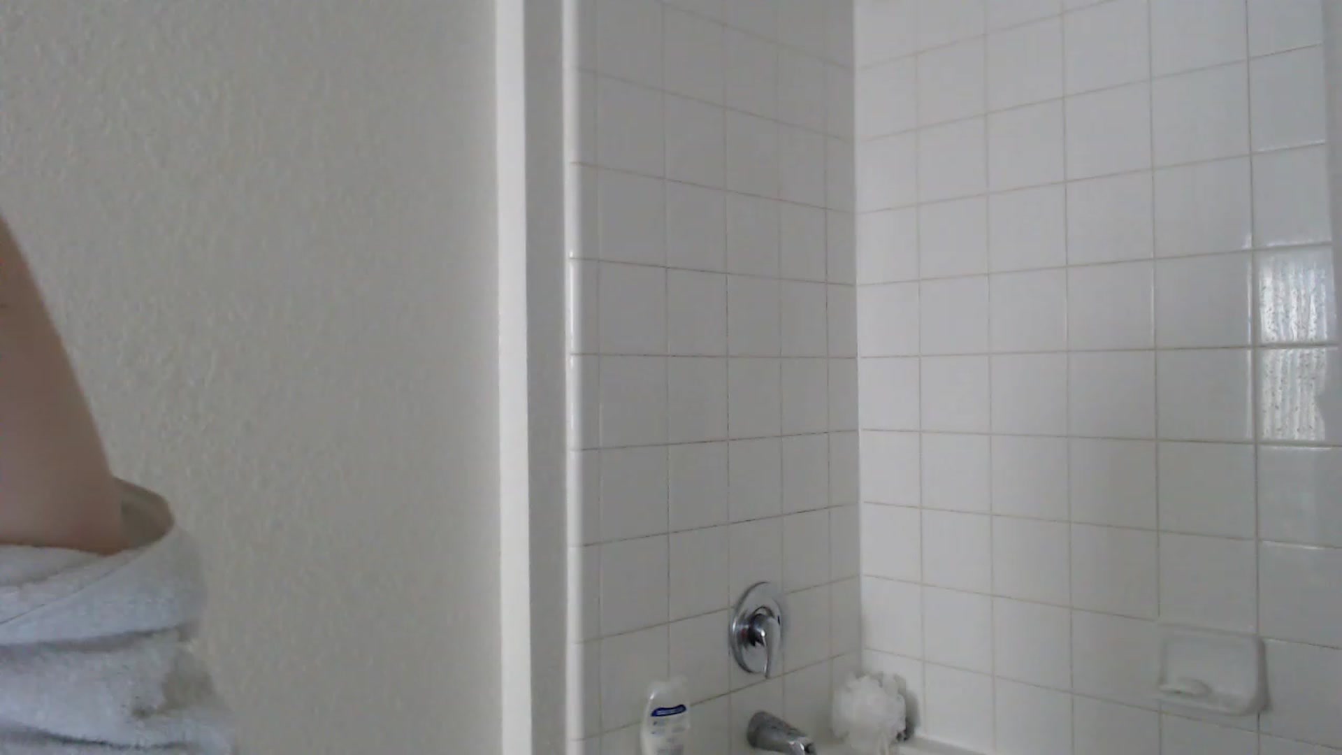 Gallery image thumbnail from KenzieCams's myfreecams stream on, 11/16/2023, 18:05 image 15 of 20