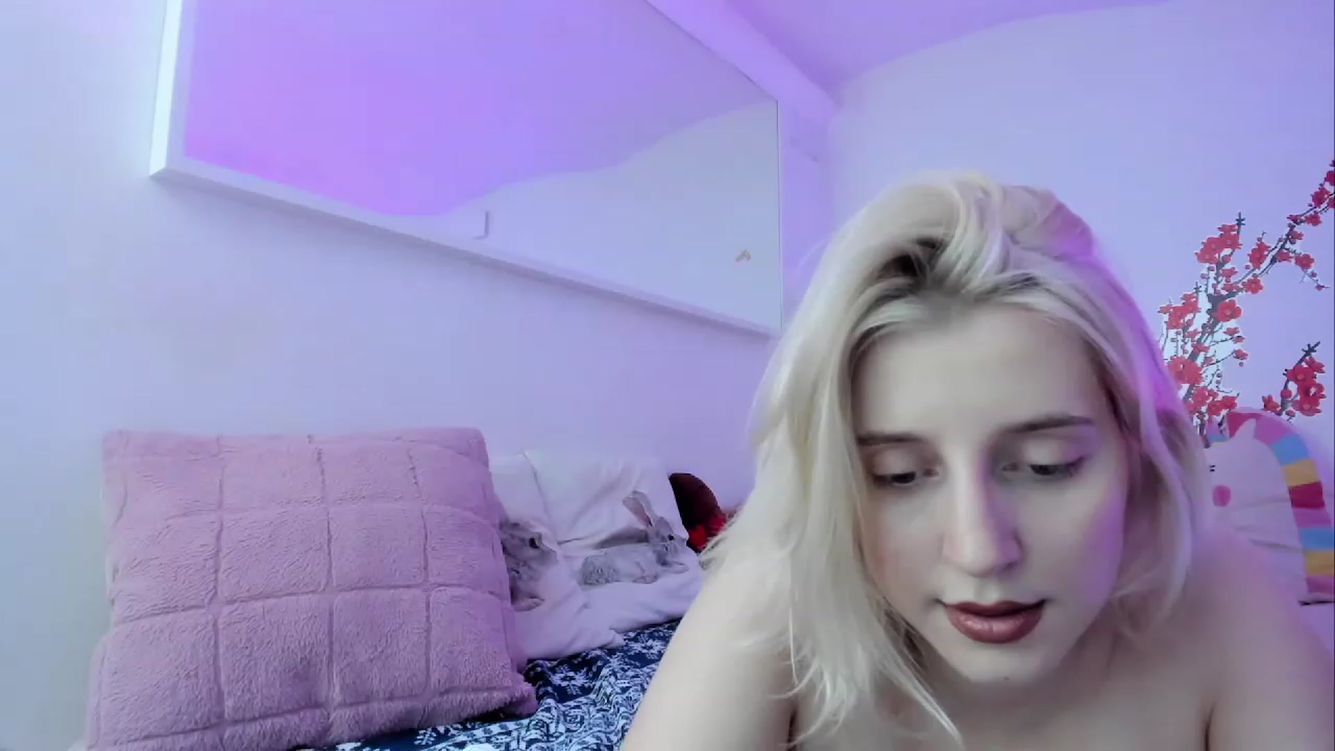 Gallery image thumbnail from KenzieDawton's myfreecams stream on, 03/16/2023, 20:57 image 17 of 20