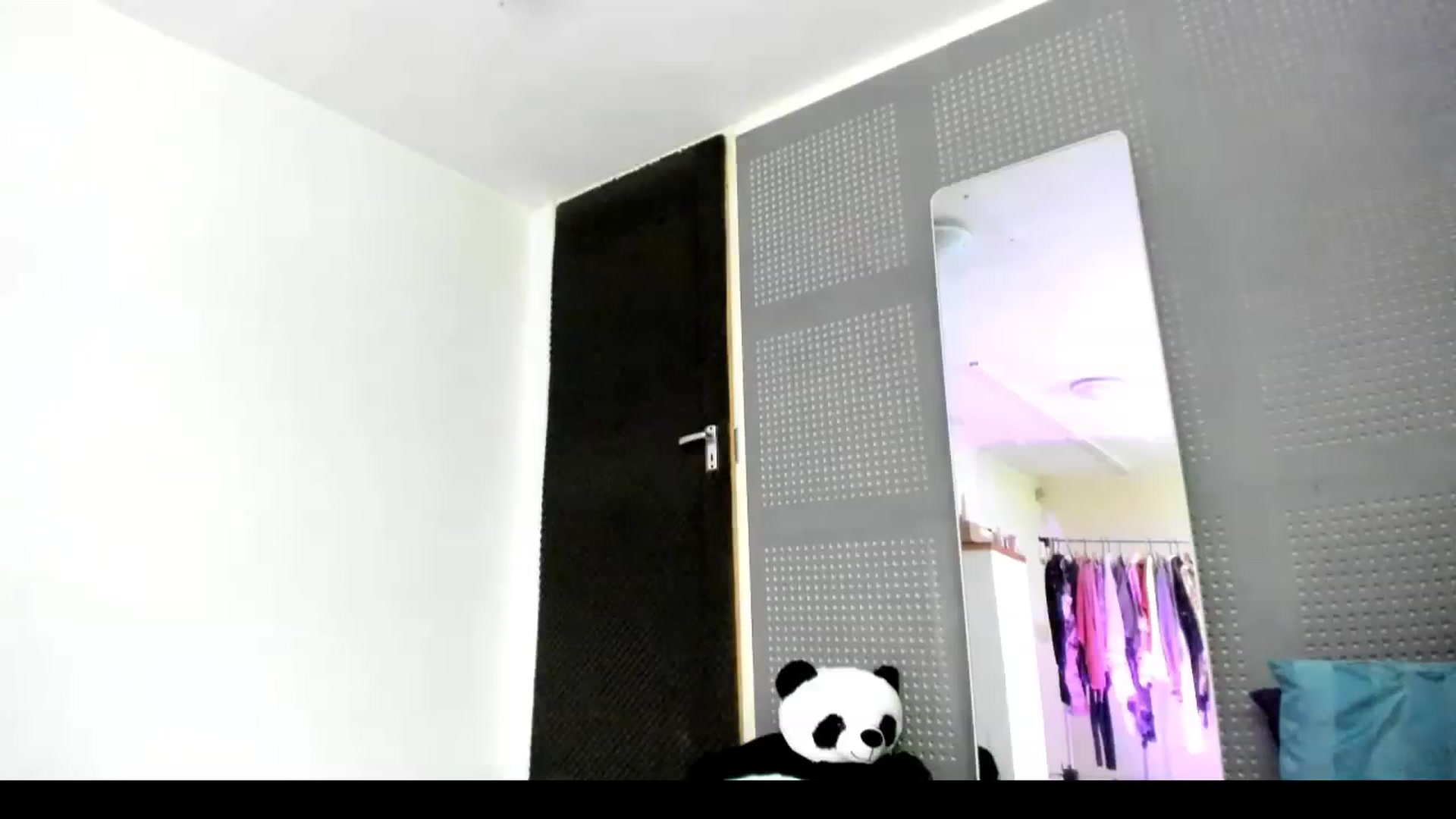 Gallery image thumbnail from KenzieDawton's myfreecams stream on, 03/10/2024, 20:06 image 18 of 20