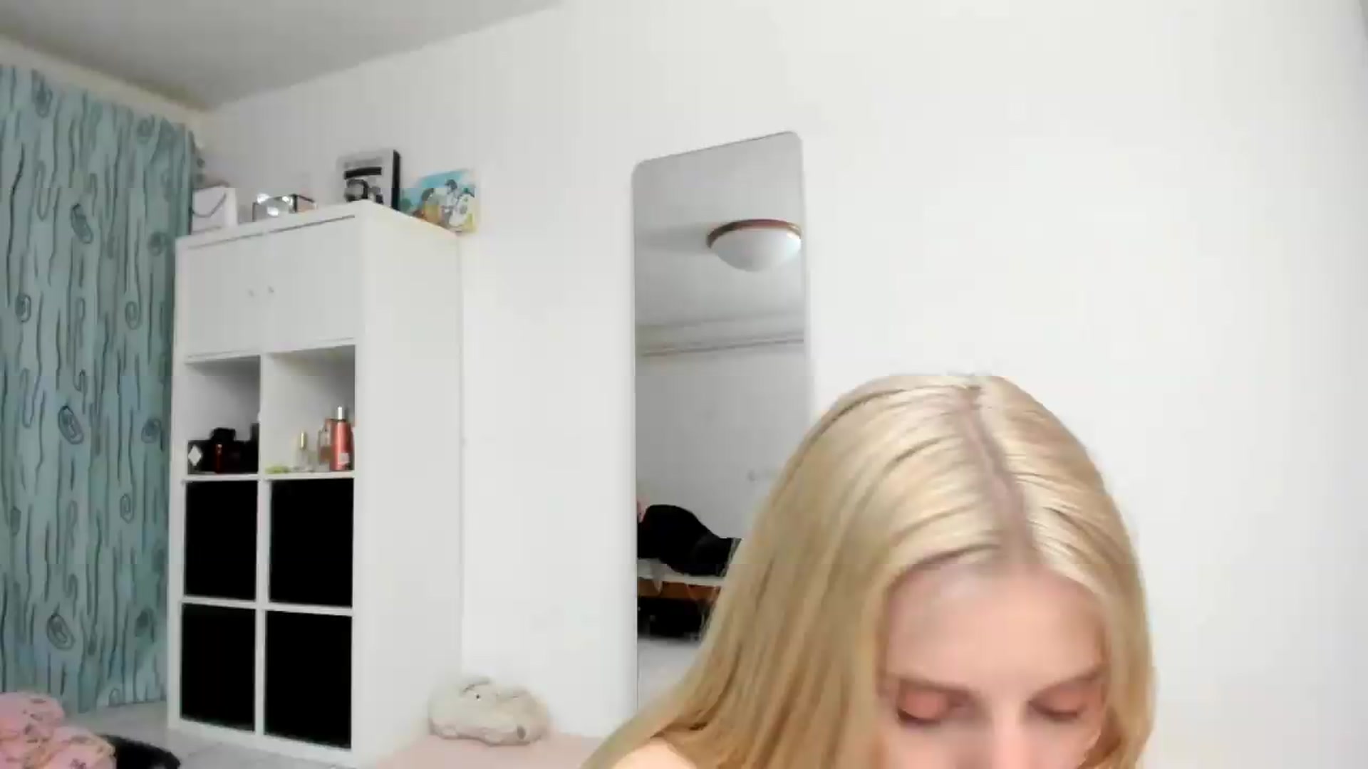 Gallery image thumbnail from KenzieDawton's myfreecams stream on, 05/16/2026, 20:31 image 4 of 20