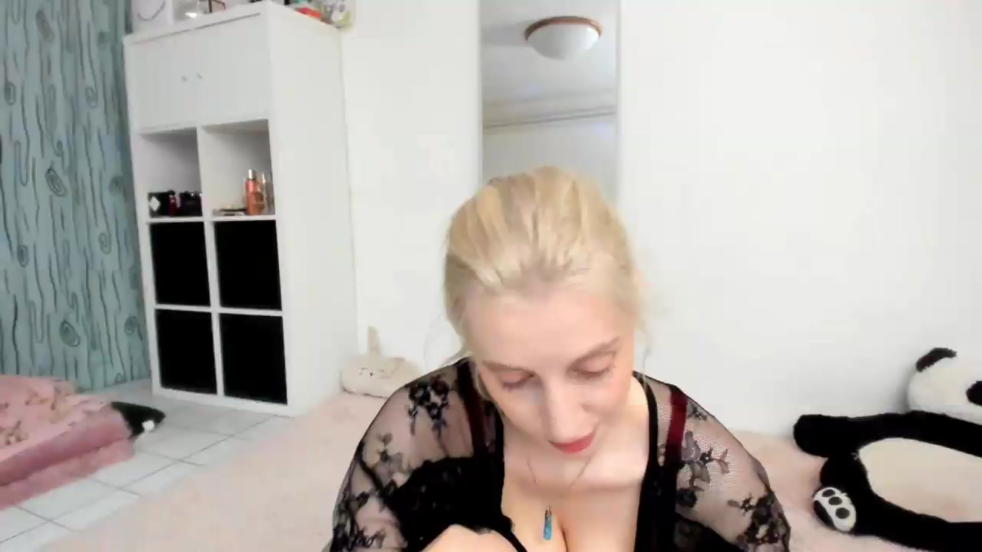Gallery image thumbnail from KenzieDawton's myfreecams stream on, 06/14/2026, 13:33 image 19 of 20