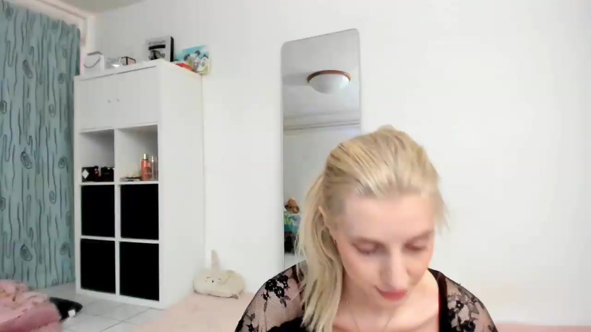 Gallery image thumbnail from KenzieDawton's myfreecams stream on, 06/14/2026, 13:33 image 8 of 20