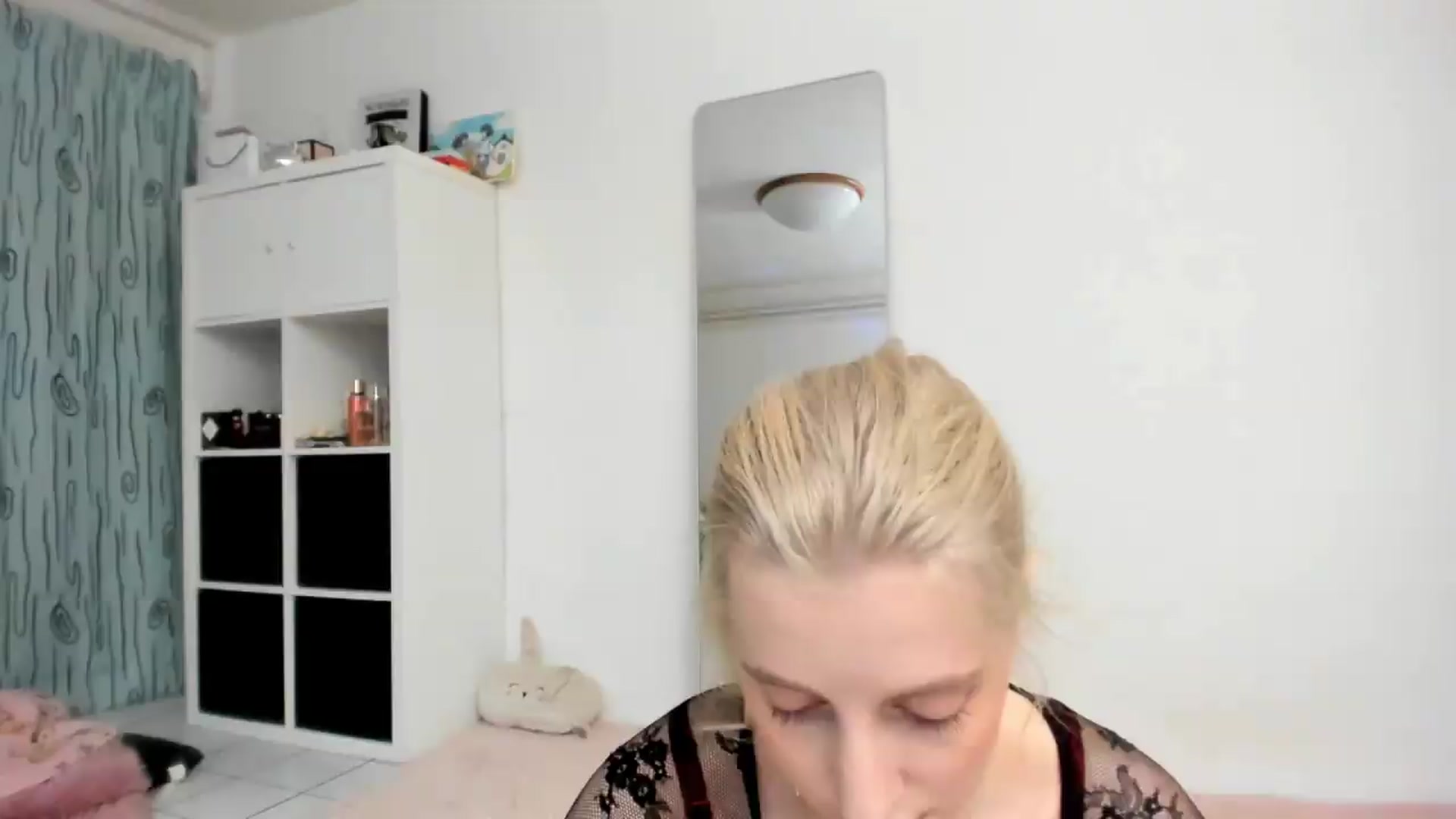 Gallery image thumbnail from KenzieDawton's myfreecams stream on, 06/14/2026, 13:33 image 9 of 20