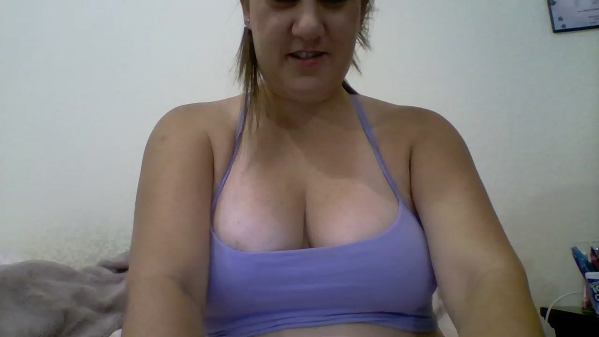 Gallery image thumbnail from Kenzie_leigh's myfreecams stream on, 12/07/2022, 19:51 image 8 of 20