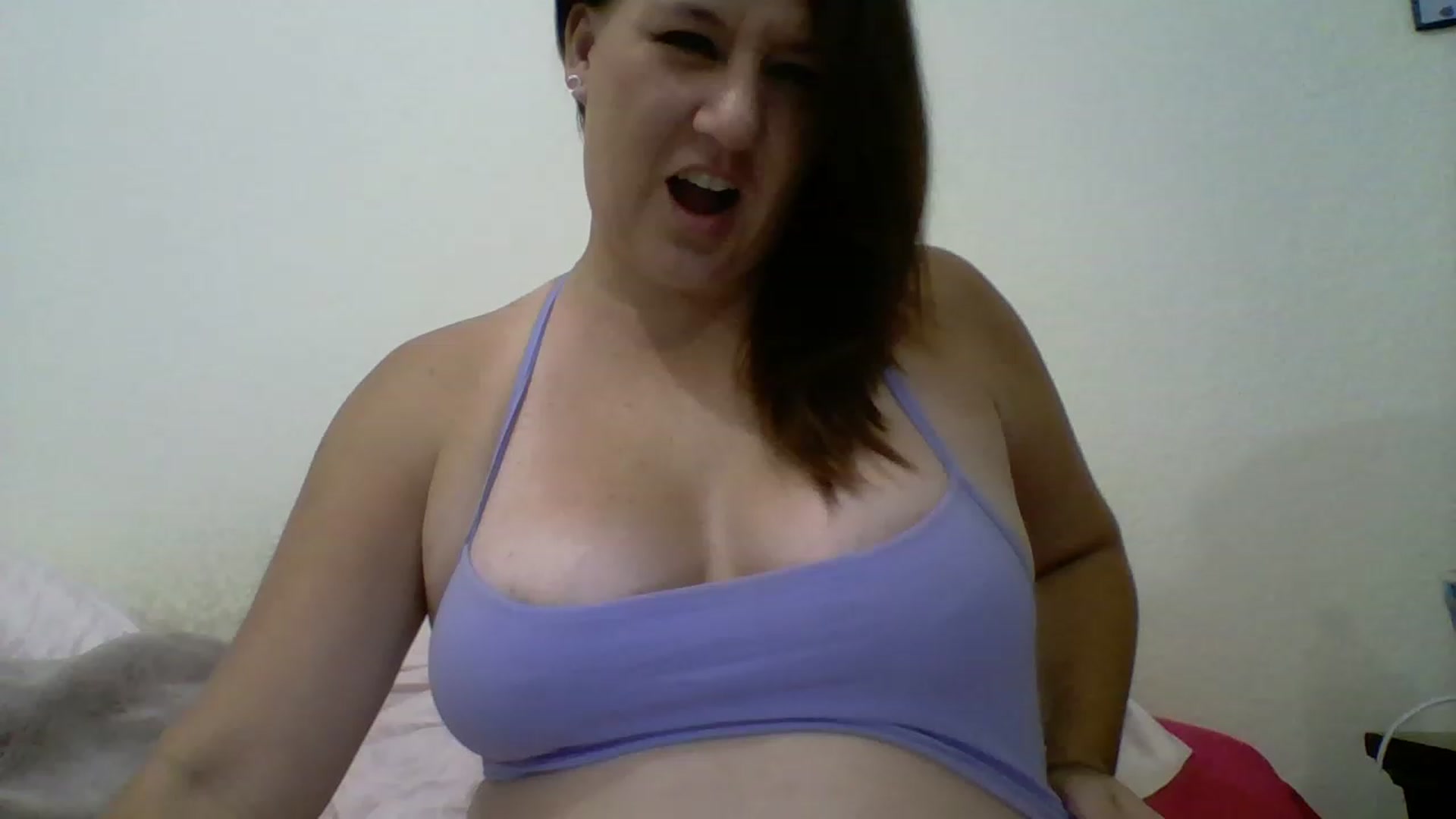 Gallery image thumbnail from Kenzie_leigh's myfreecams stream on, 12/07/2022, 20:37 image 11 of 20