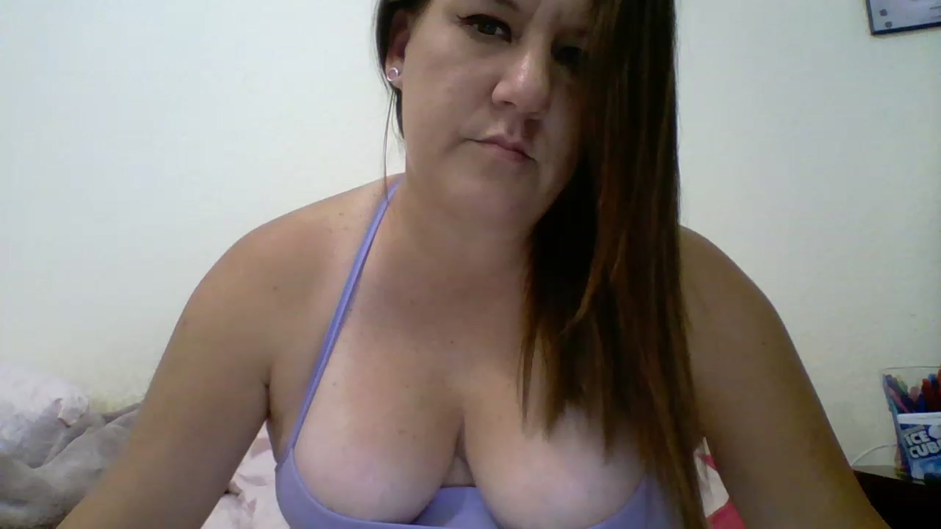 Gallery image thumbnail from Kenzie_leigh's myfreecams stream on, 12/07/2022, 21:45 image 12 of 20