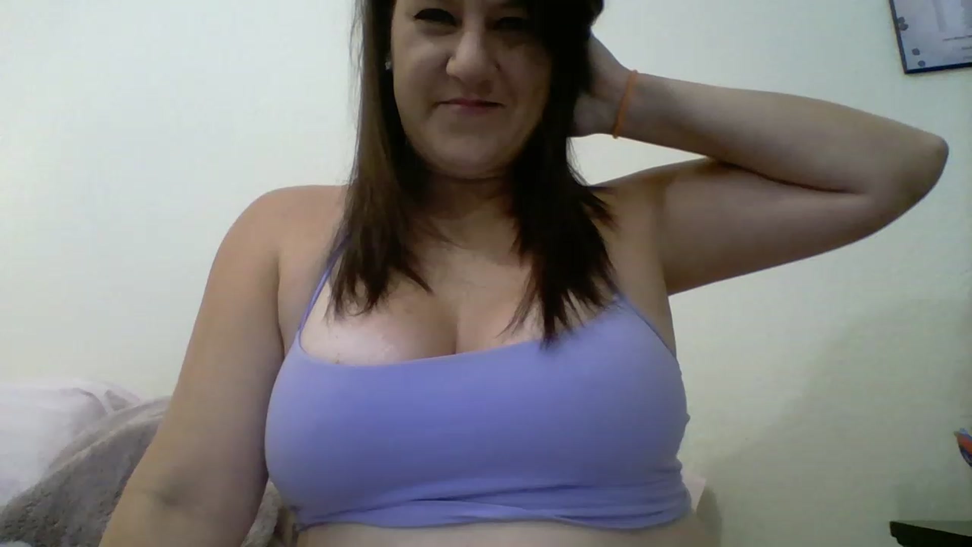 Gallery image thumbnail from Kenzie_leigh's myfreecams stream on, 12/11/2022, 20:39 image 3 of 20