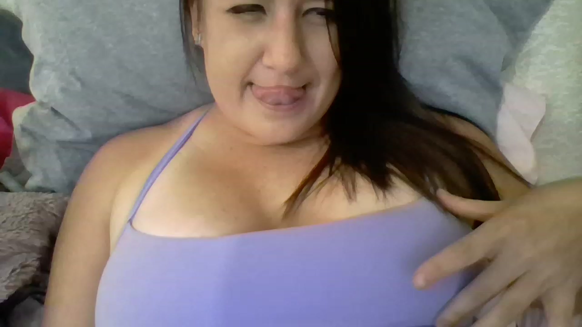 Gallery image thumbnail from Kenzie_leigh's myfreecams stream on, 12/11/2022, 21:11 image 13 of 20