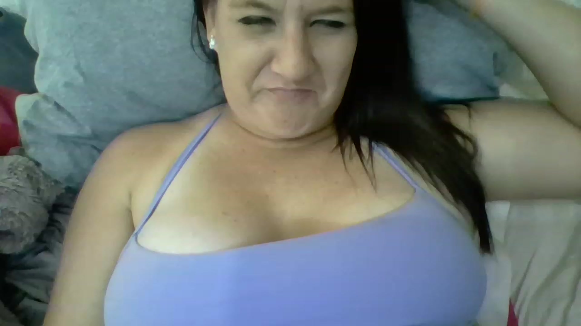 Gallery image thumbnail from Kenzie_leigh's myfreecams stream on, 12/11/2022, 21:25 image 3 of 20