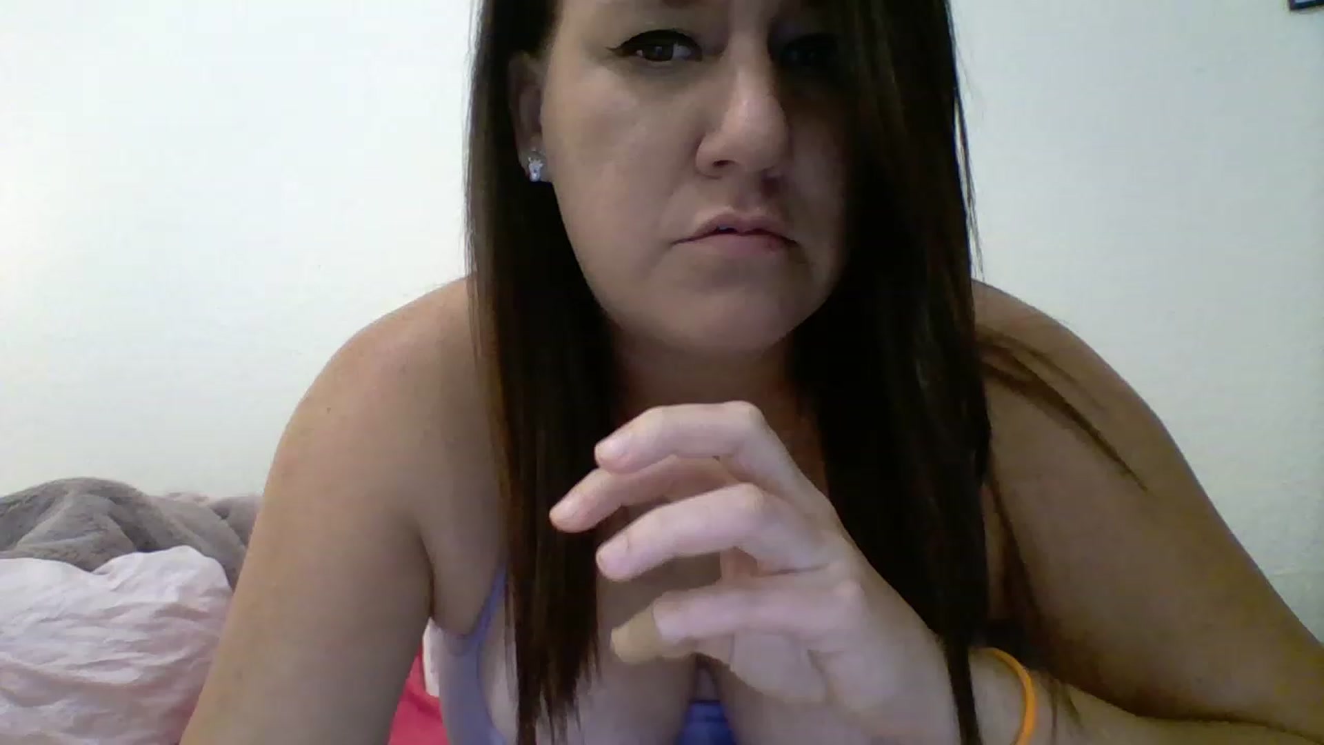 Gallery image thumbnail from Kenzie_leigh's myfreecams stream on, 12/11/2022, 22:26 image 2 of 20